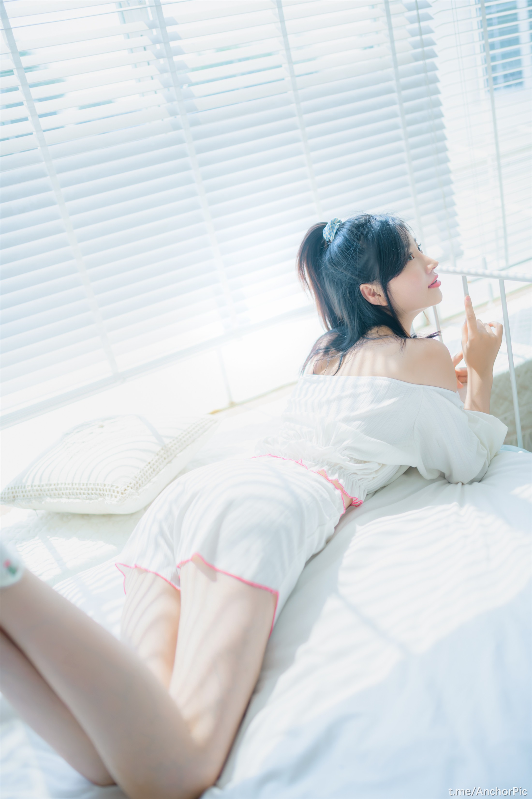 ネンネン - 棒棒糖が大好きな少女 35P
