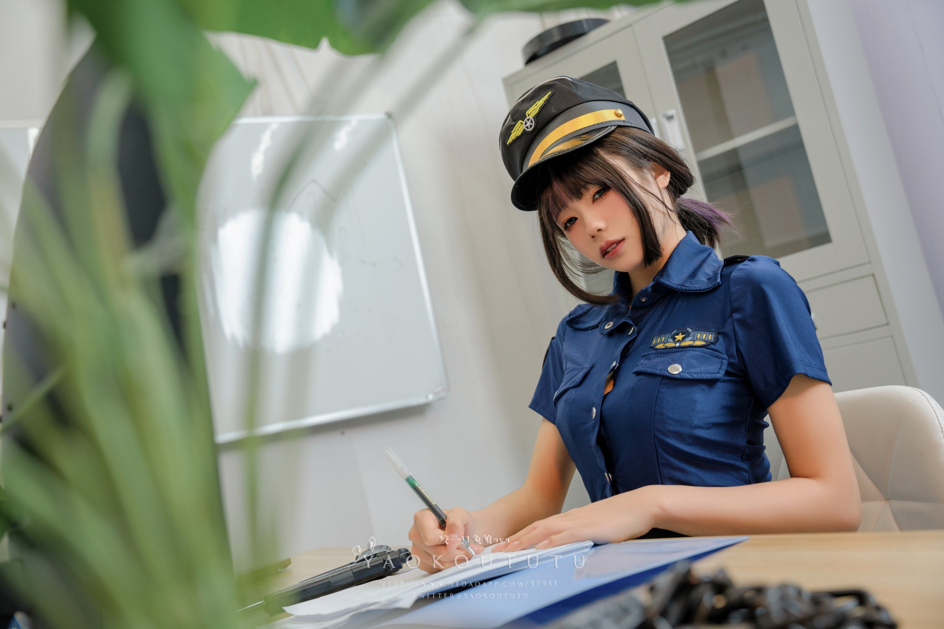 ウサギ娘を一口噛む ovo - Policewoman ウーロン女警