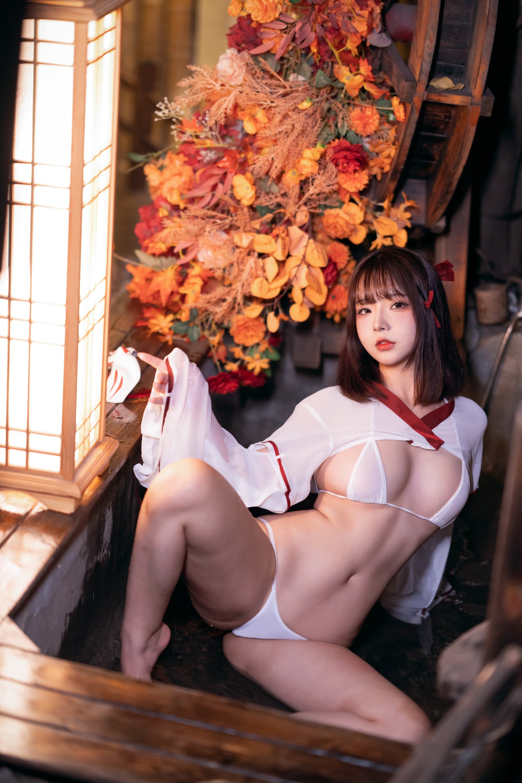 Yuuhui Jade Hui - Miko