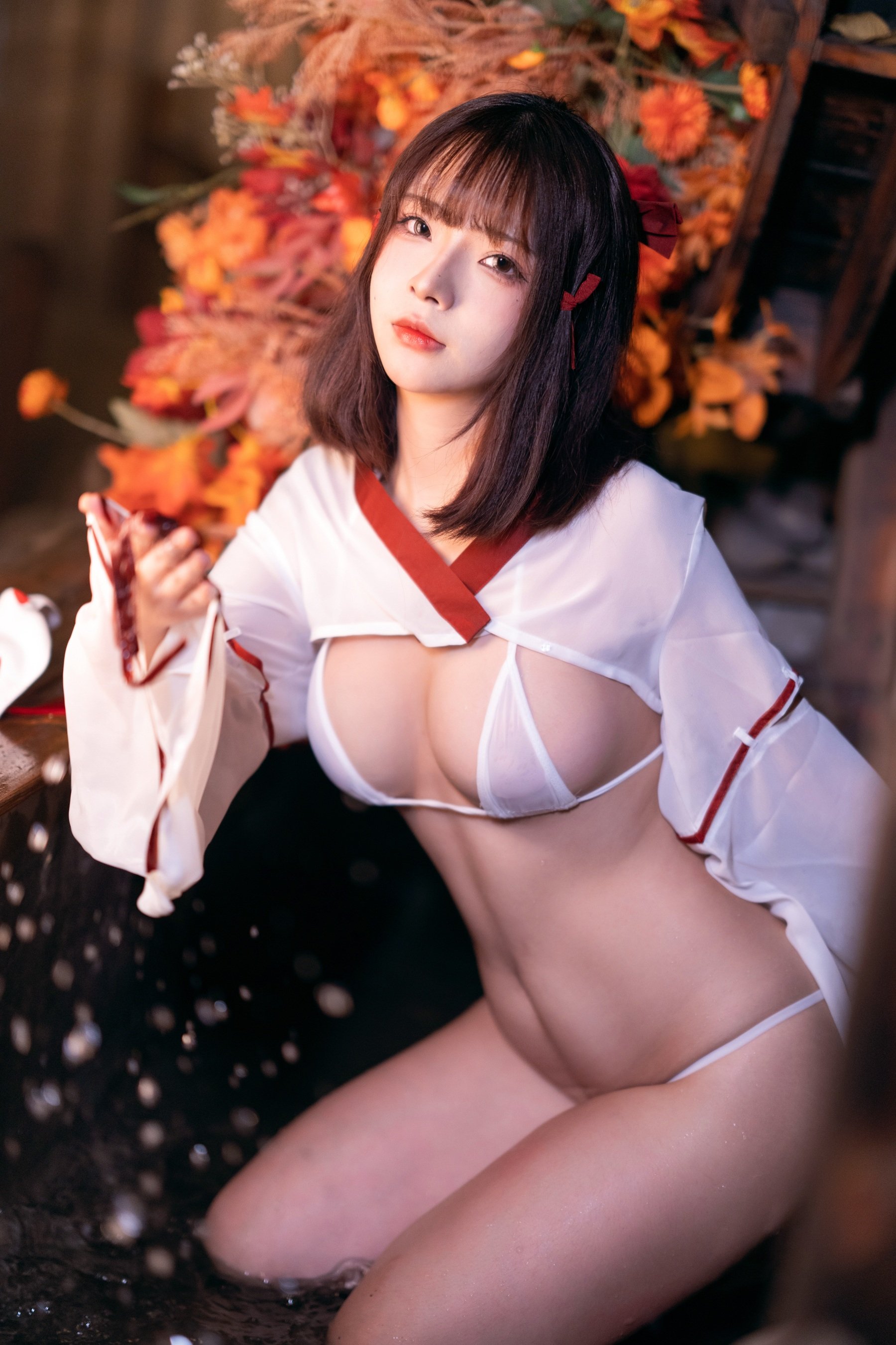 Yuuhui Jade Hui - Miko