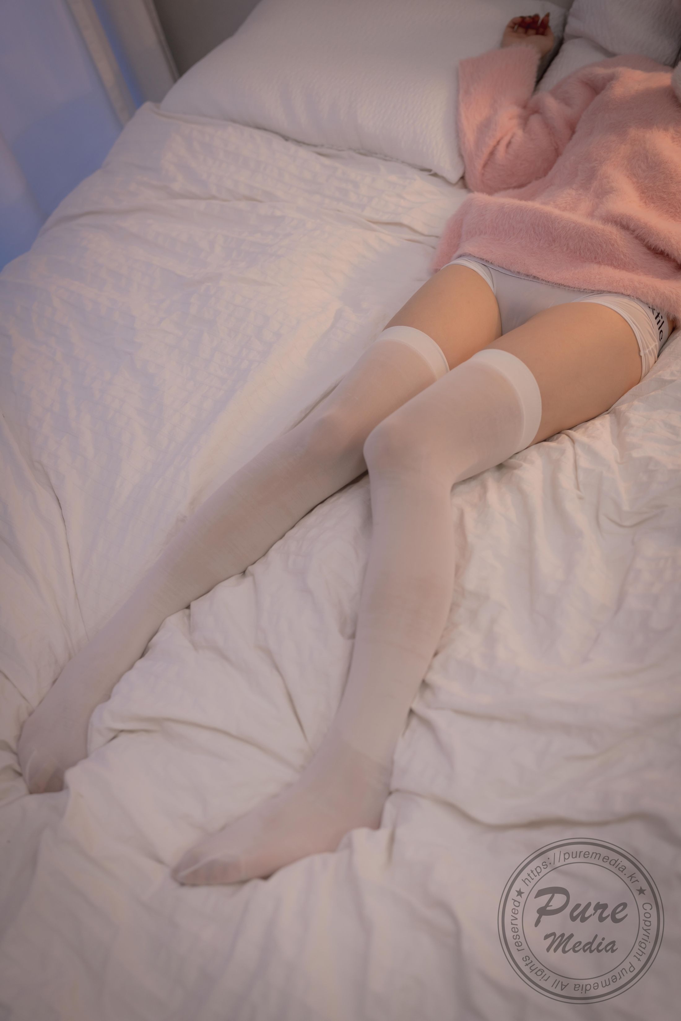 [Pure Media] Vol.266 Jelly (젤리) - Cutie Rabbit & Pink Hole 200P