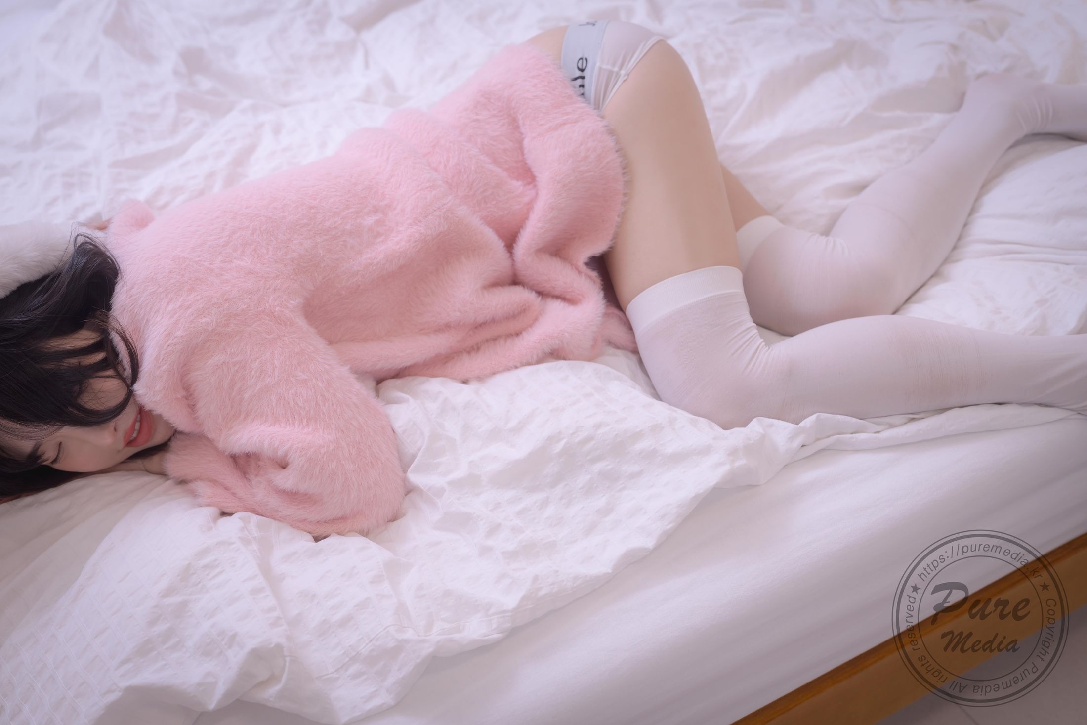 [Pure Media] Vol.266 Jelly (젤리) - Cutie Rabbit & Pink Hole 200P
