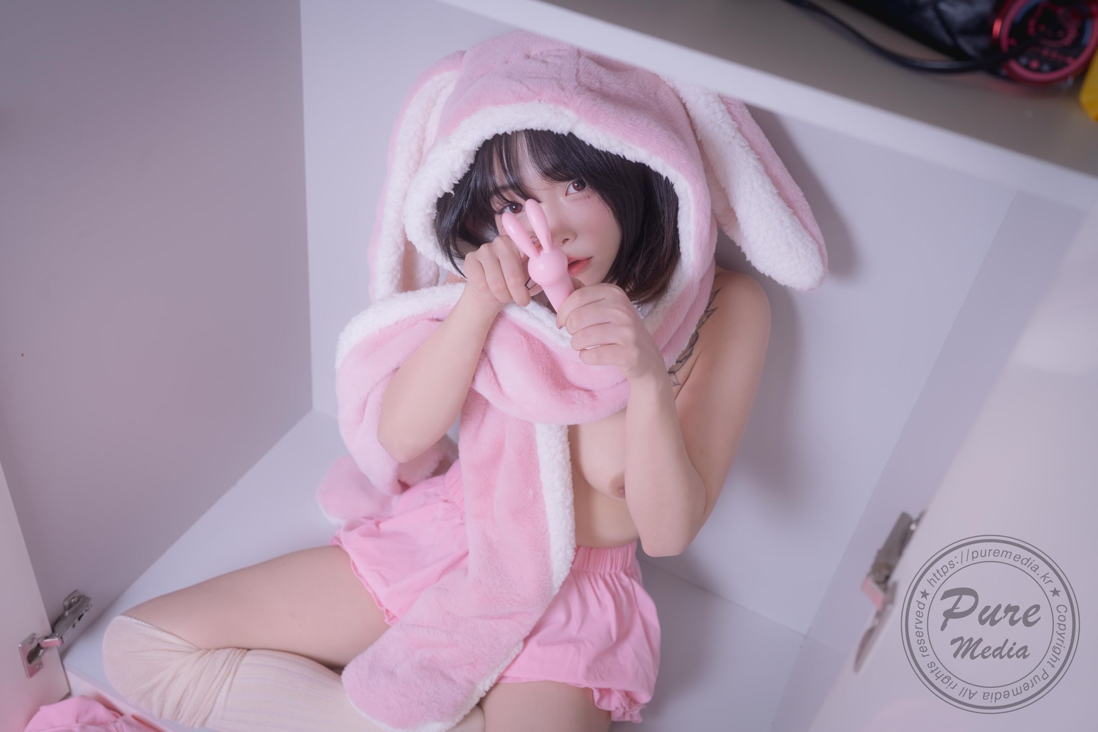Pure Media] Volume 266 Jelly - Cutie Rabbit & Pink Hole 200 Pages