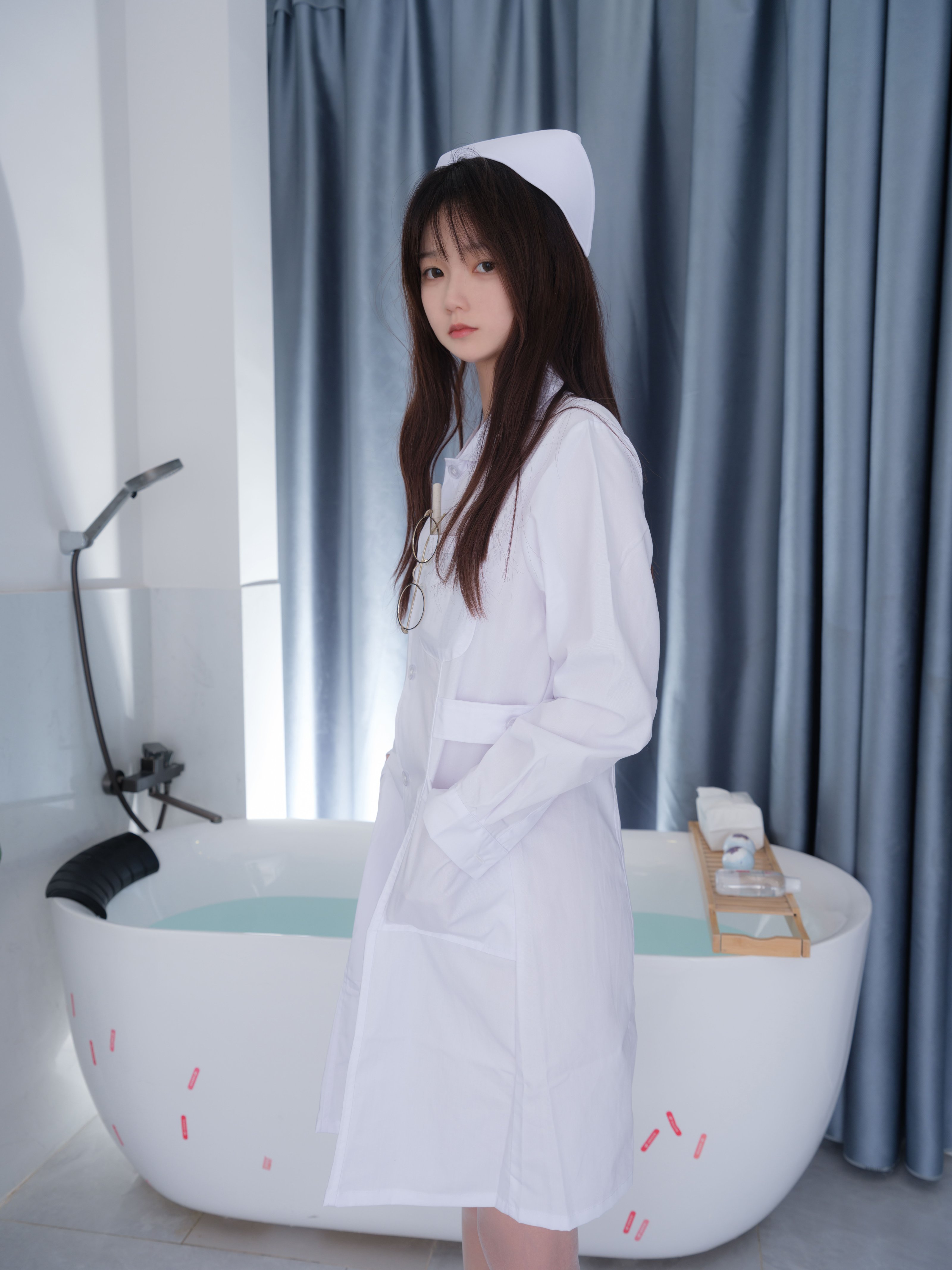 Emergency Project Xiao En VIP Nurse R18 Cosplay
