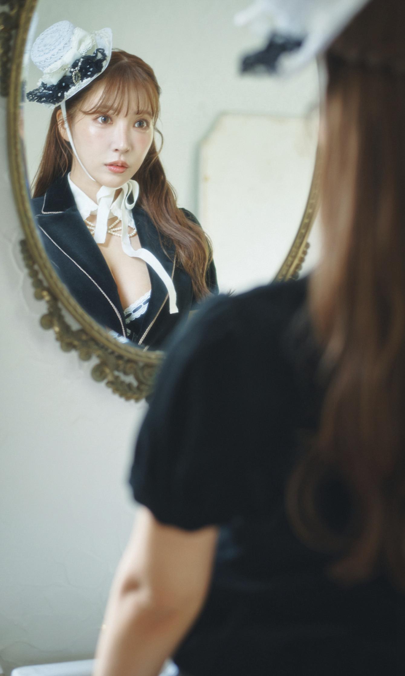 미카미 유아 사진집 「Your DOLL」 100P