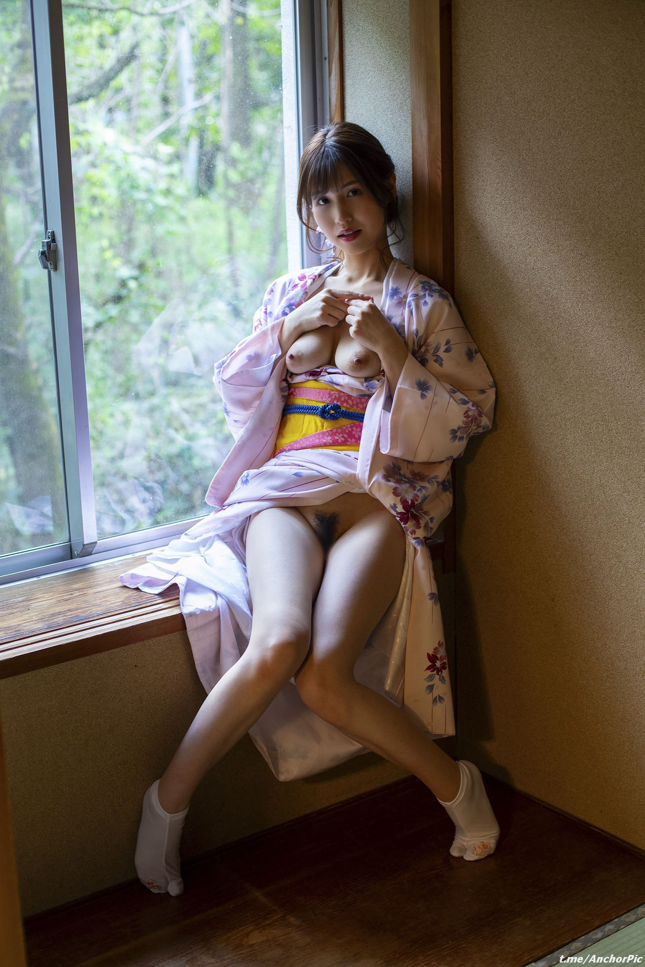桜空ももヘアヌード写真集 84P