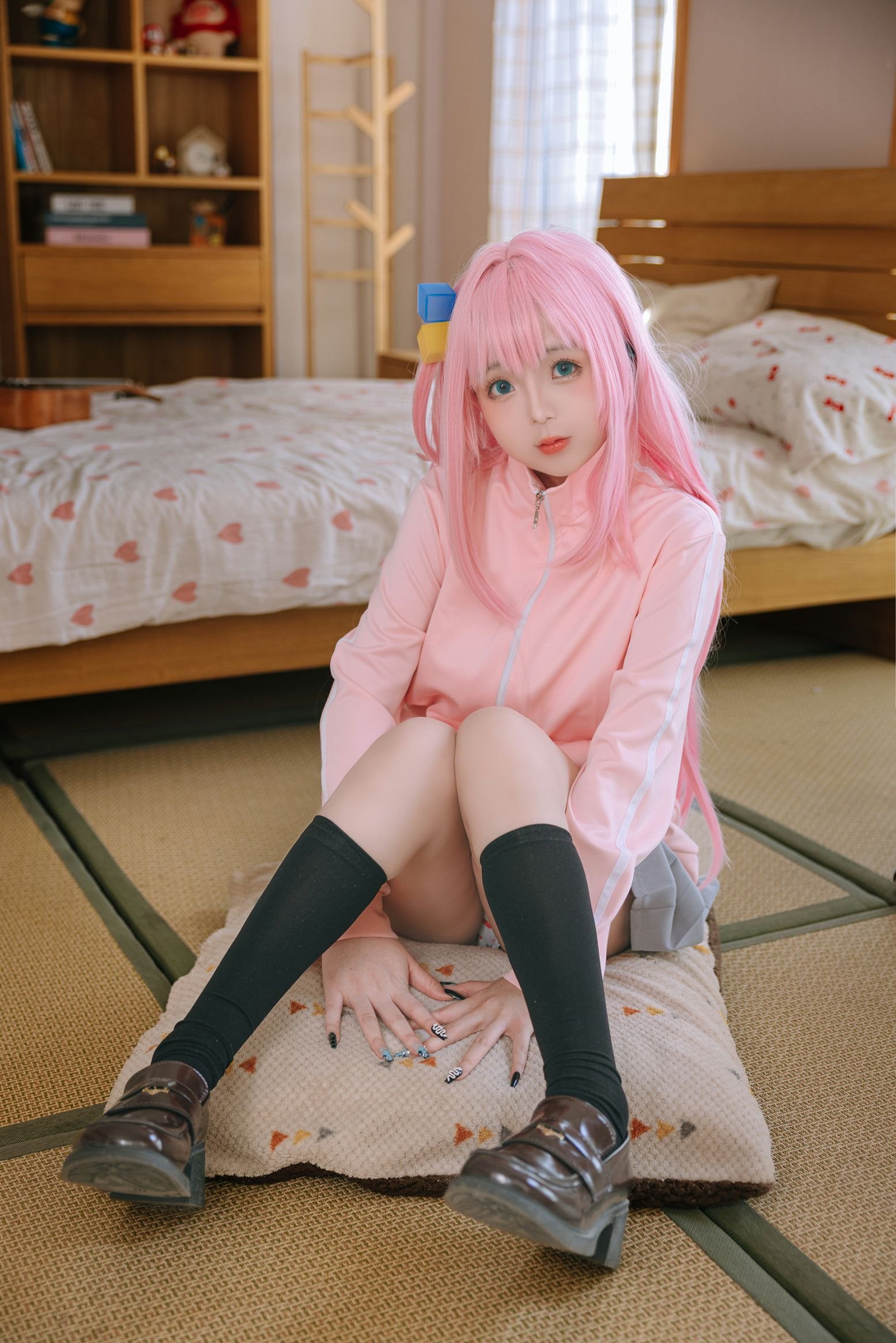 Ri Nai Jiao - Little Loneliness