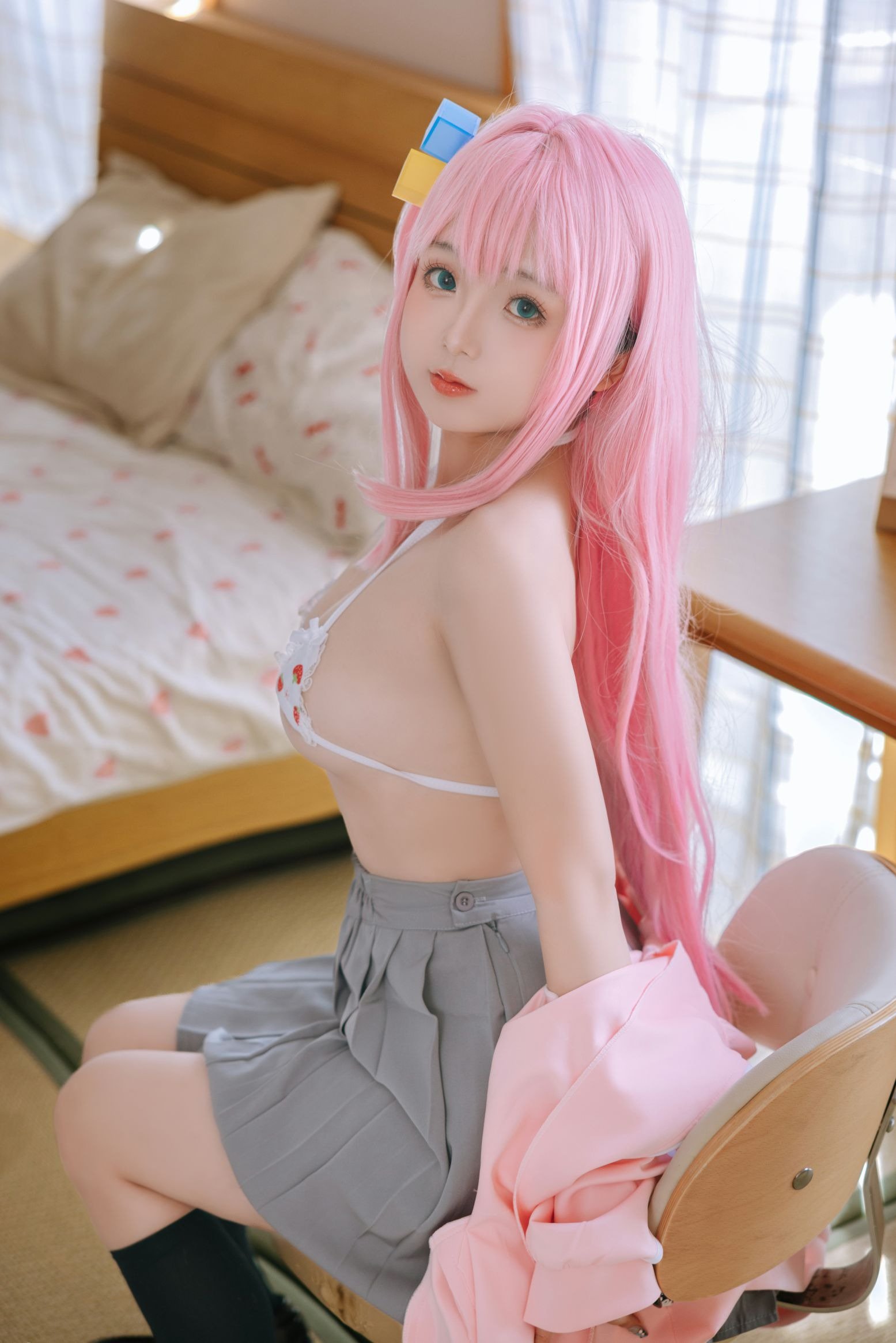 Ri Nai Jiao - Little Loneliness