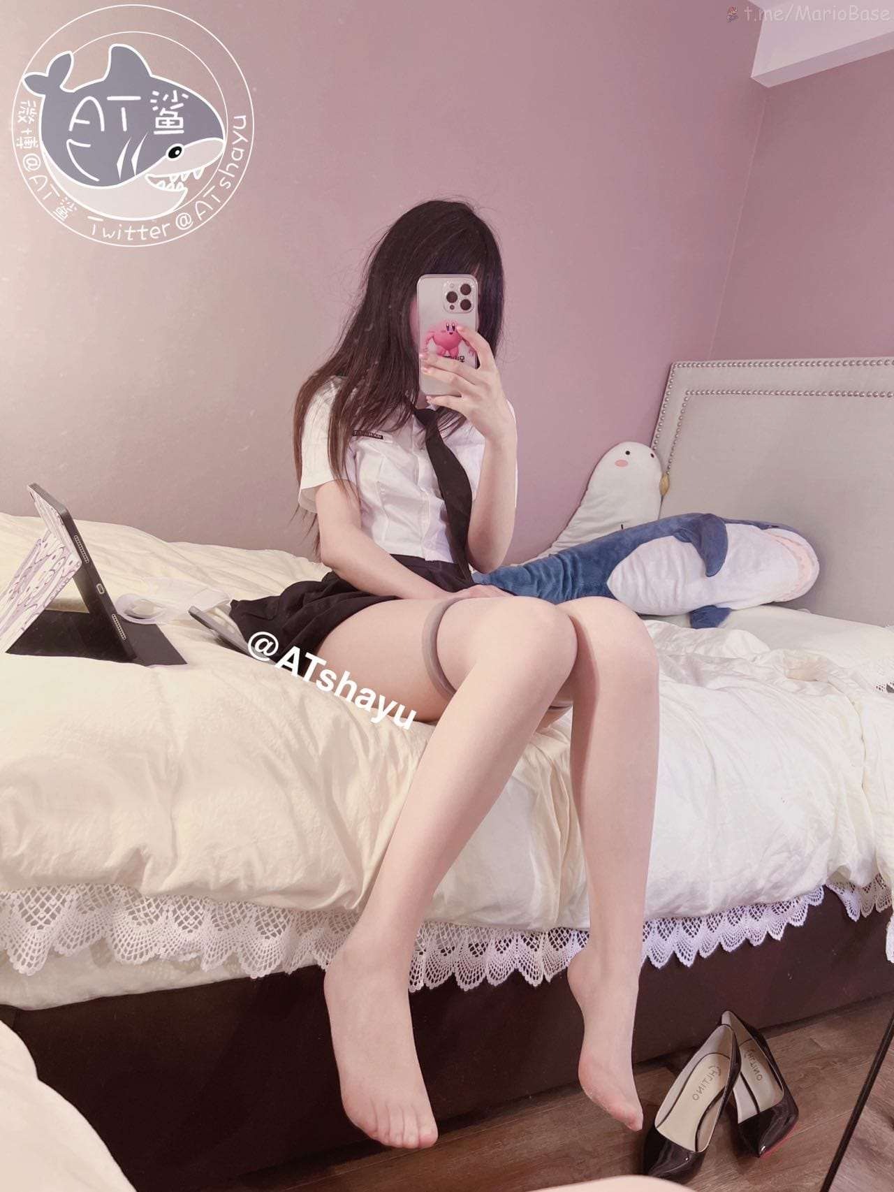 ATシャーク - セクシーで魅力的な美女 [55P