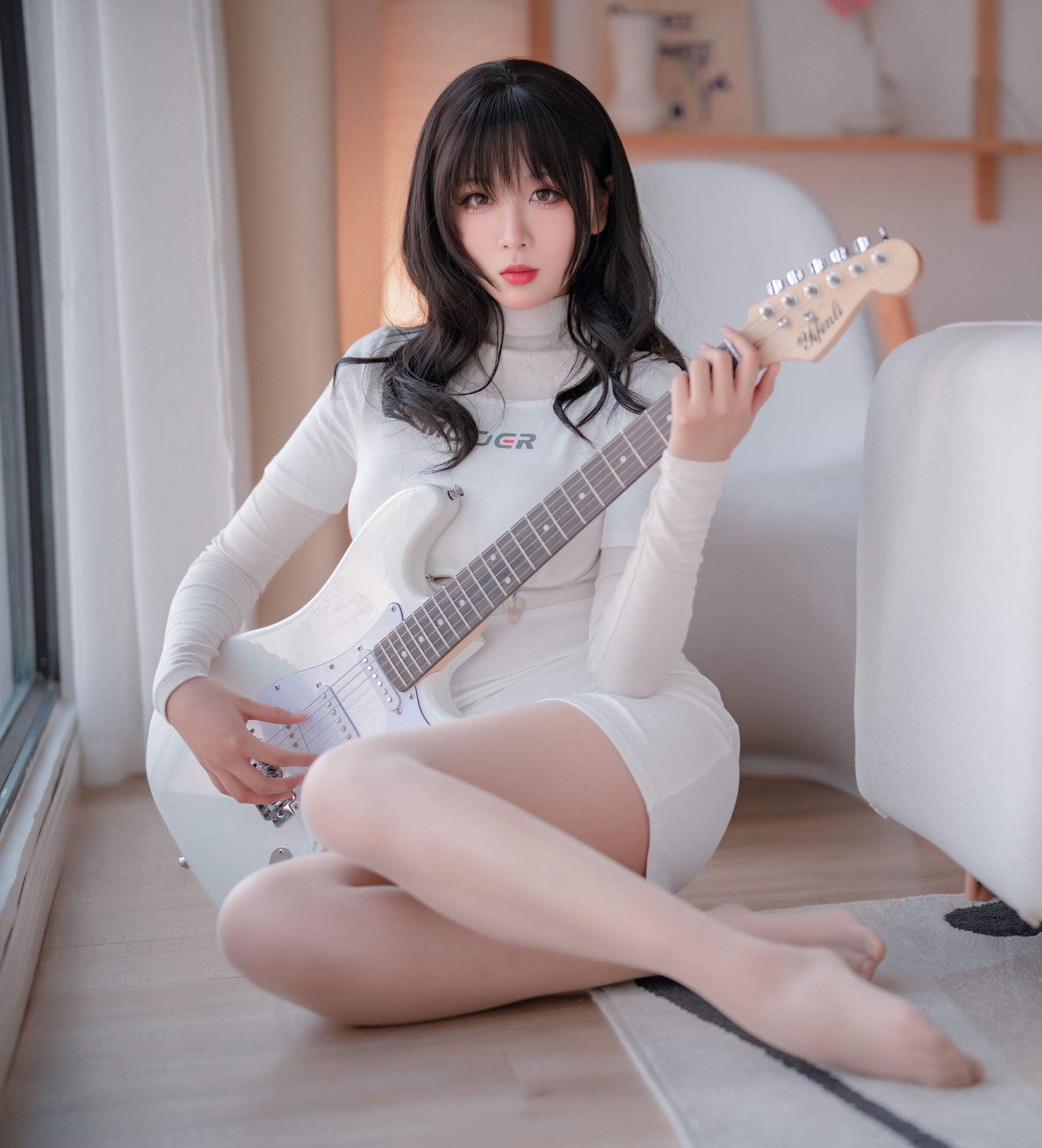 Huyền Tiêu chị học - Ghita em gái thịt xé bộ