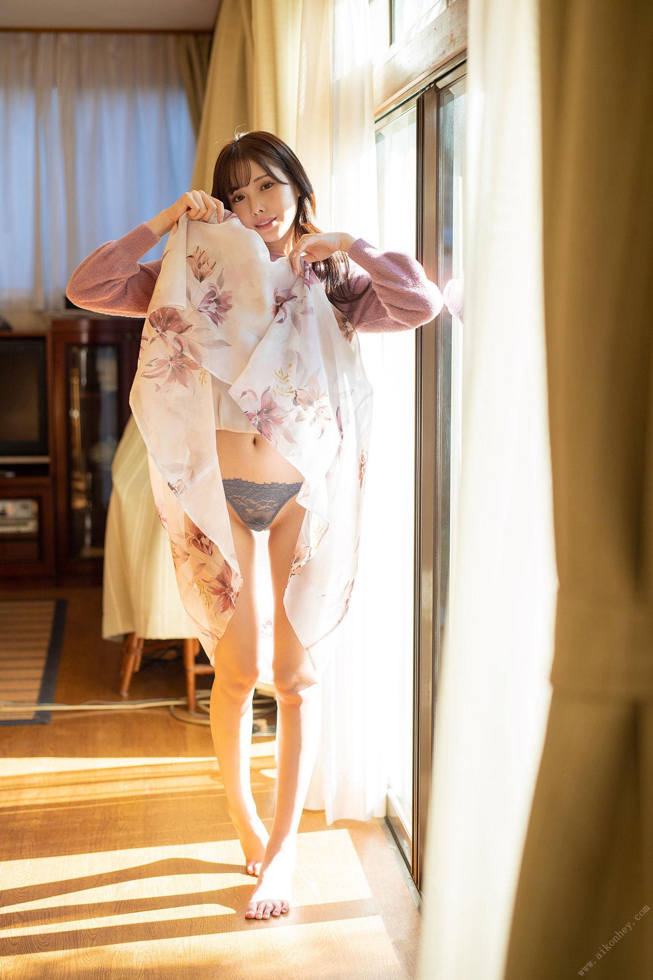 Shin Arina Weekly Post Digital Photobook 90P