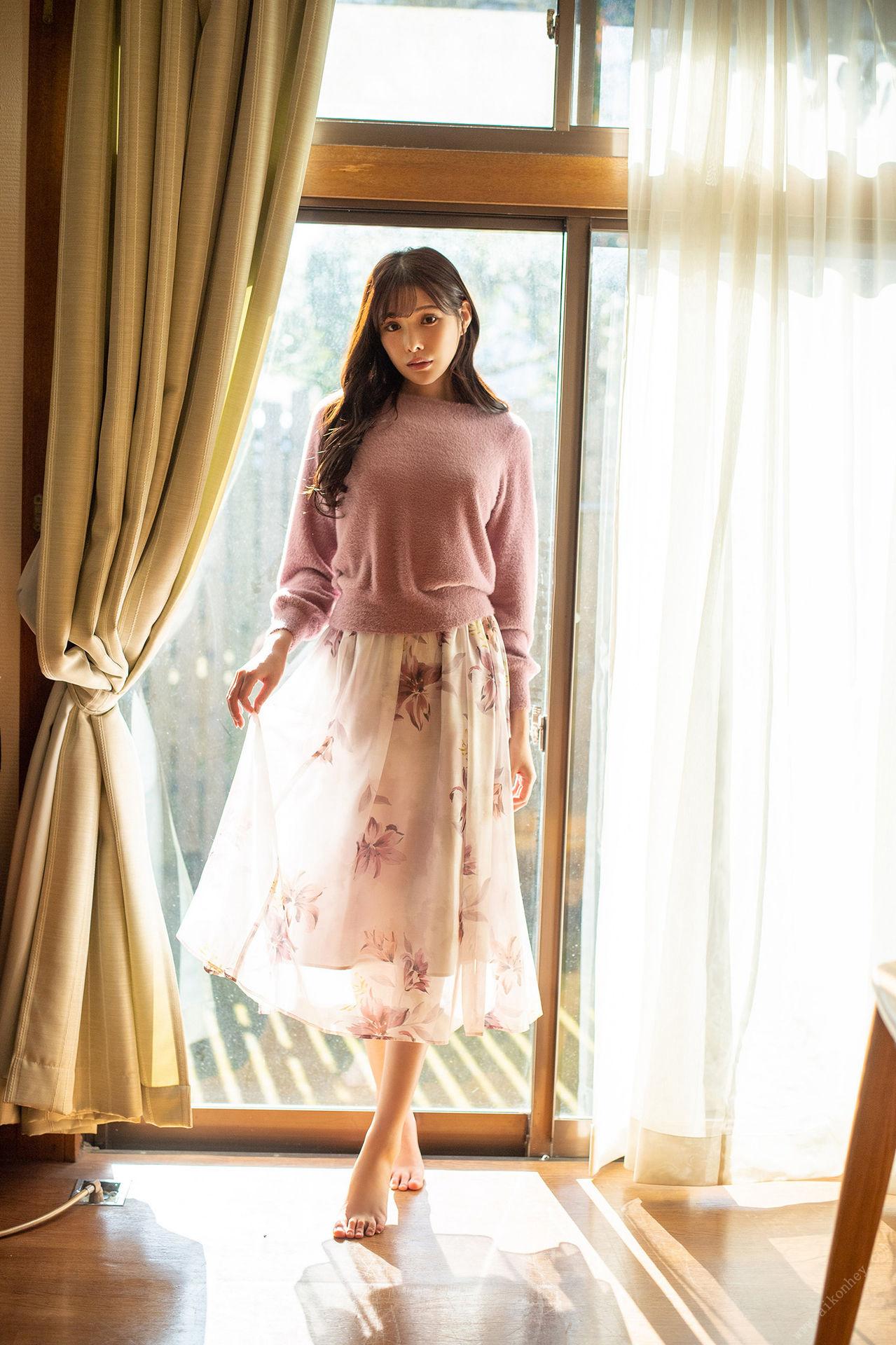 Shin Arina Weekly Post Digital Photobook 90P