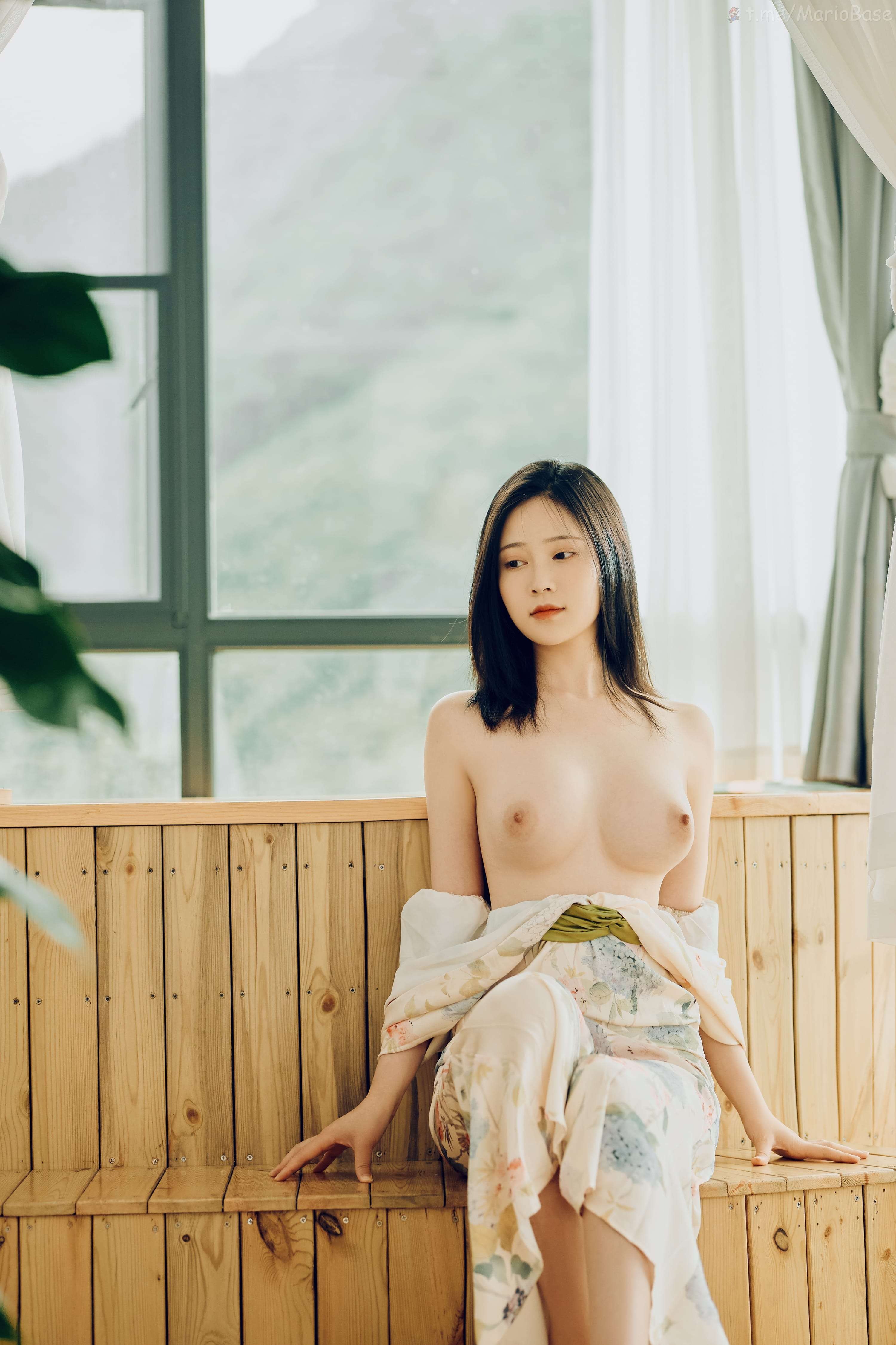 Niên Niên - Thất Nguyệt Tắm [40P