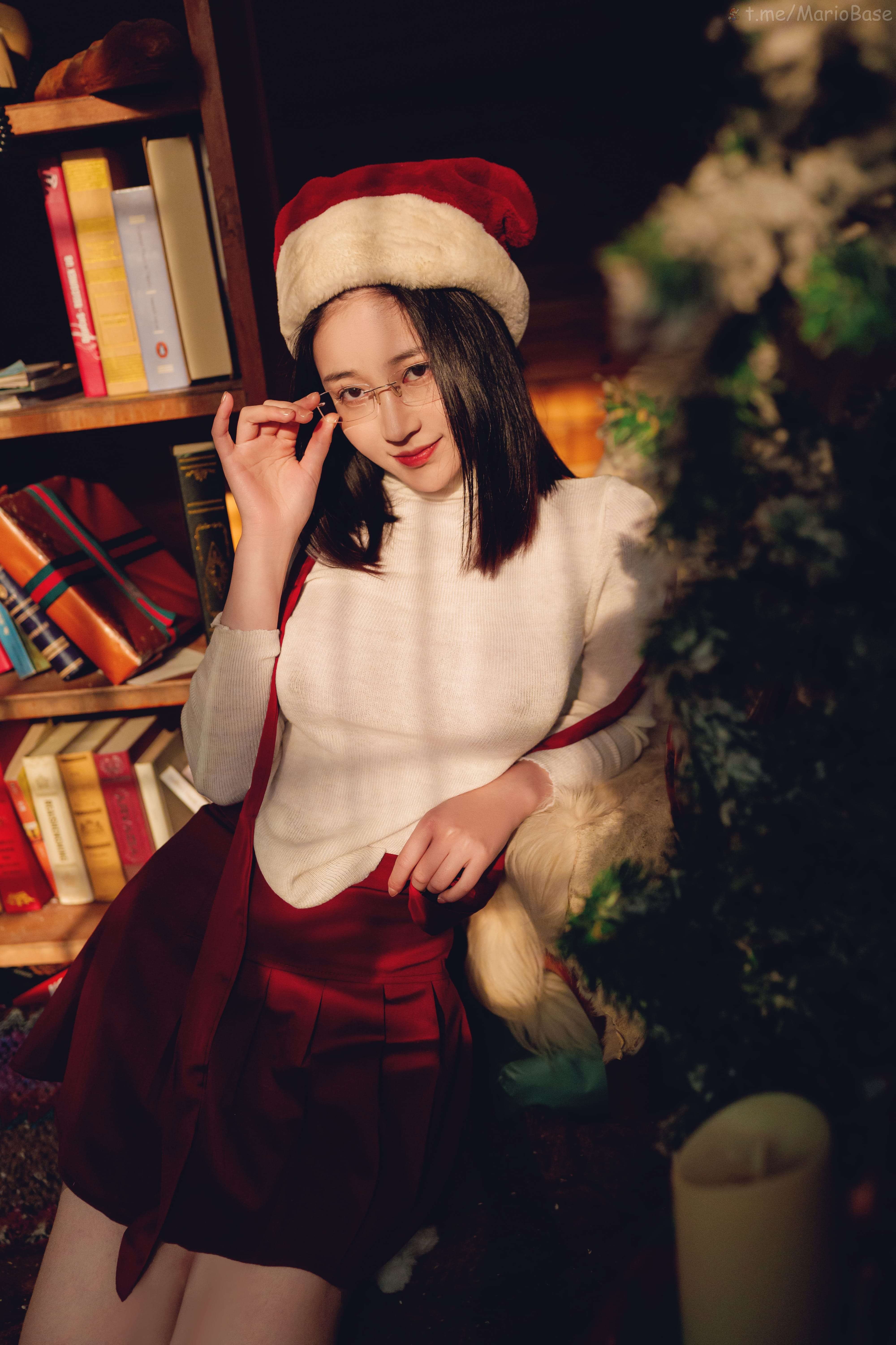 Niên Niên - Cô Bé Quàng Áo Đỏ [41P