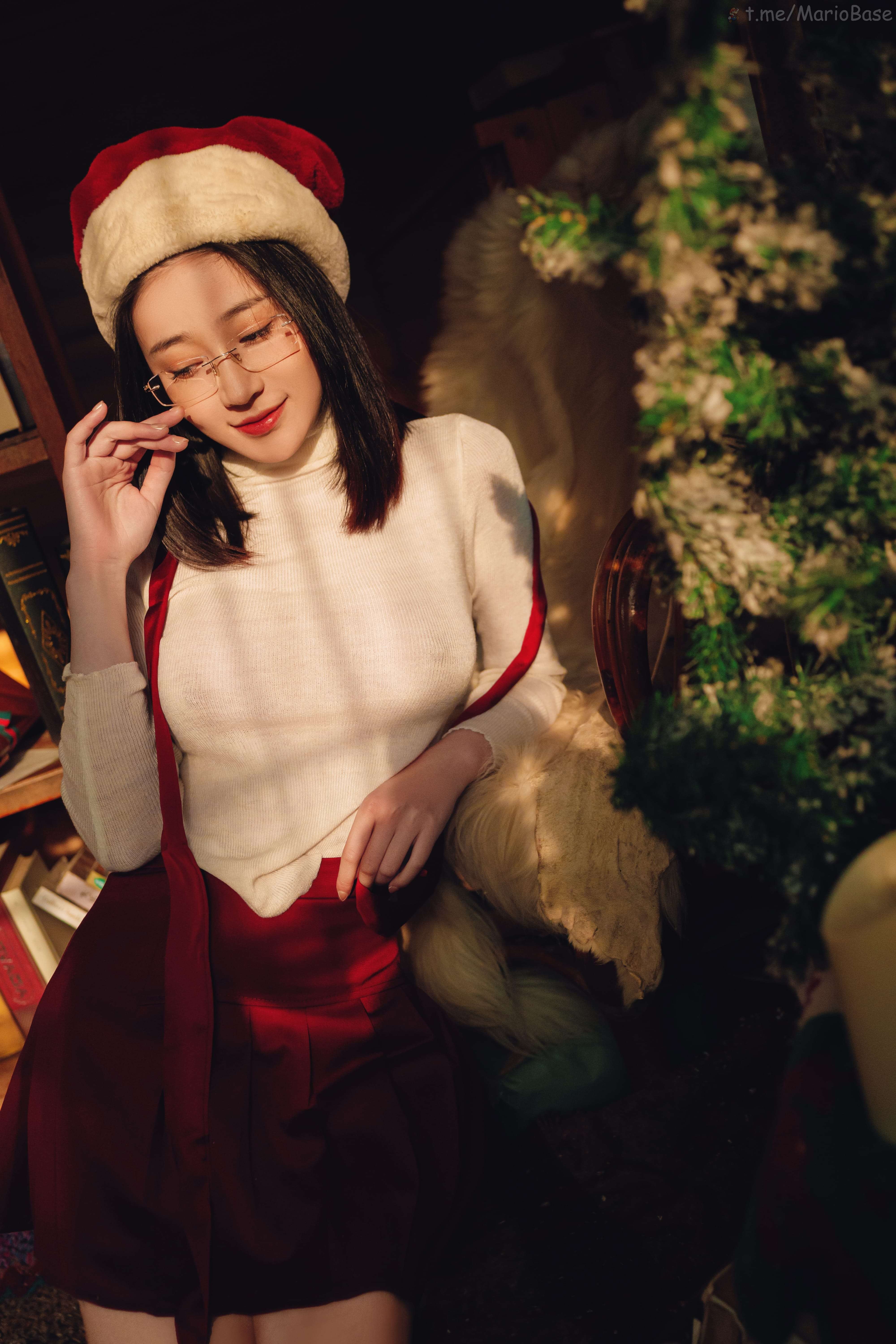 Niên Niên - Cô Bé Quàng Áo Đỏ [41P