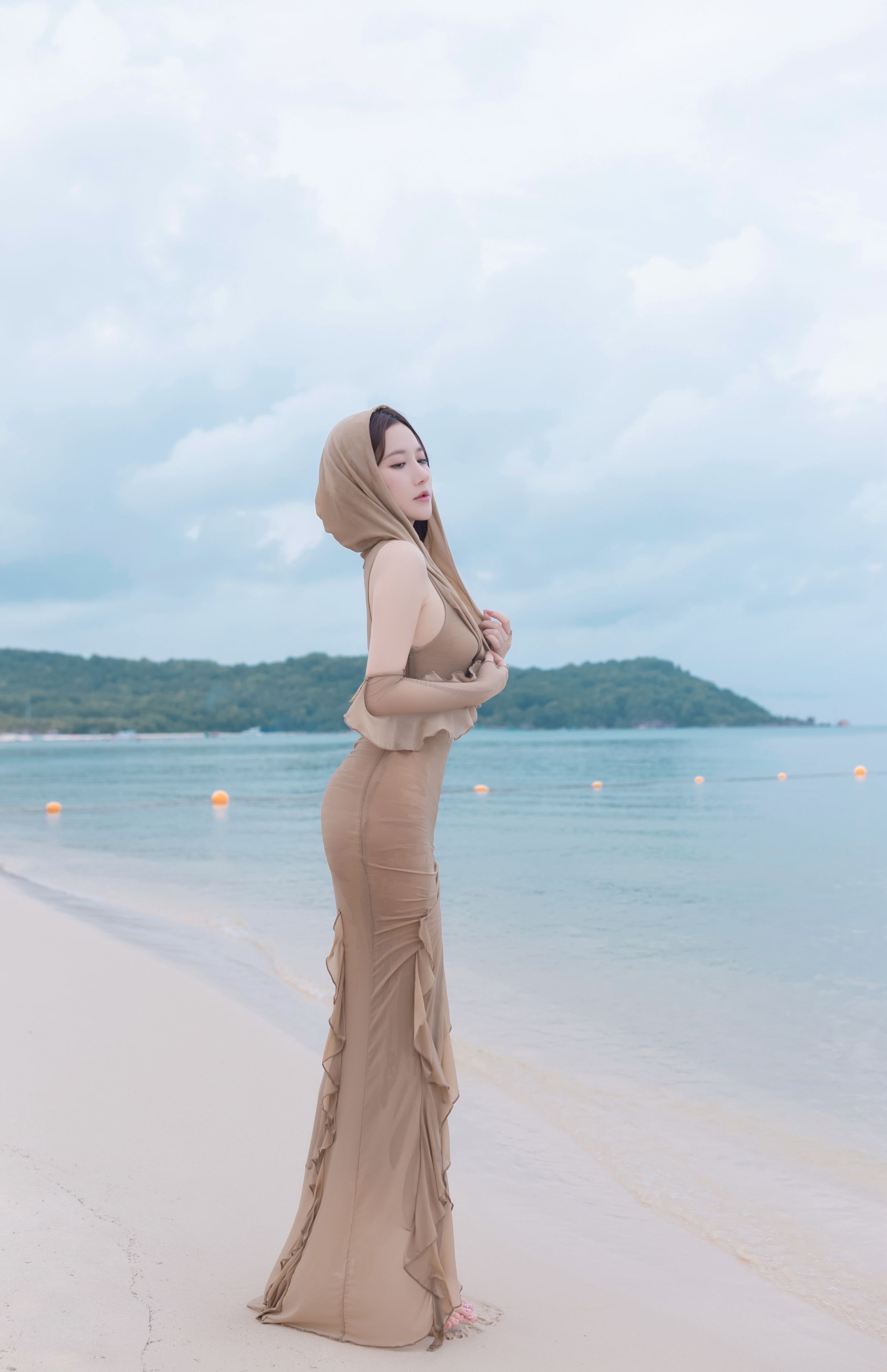Yuzi Jiang Fish - Bãi biển sau mưa 107P