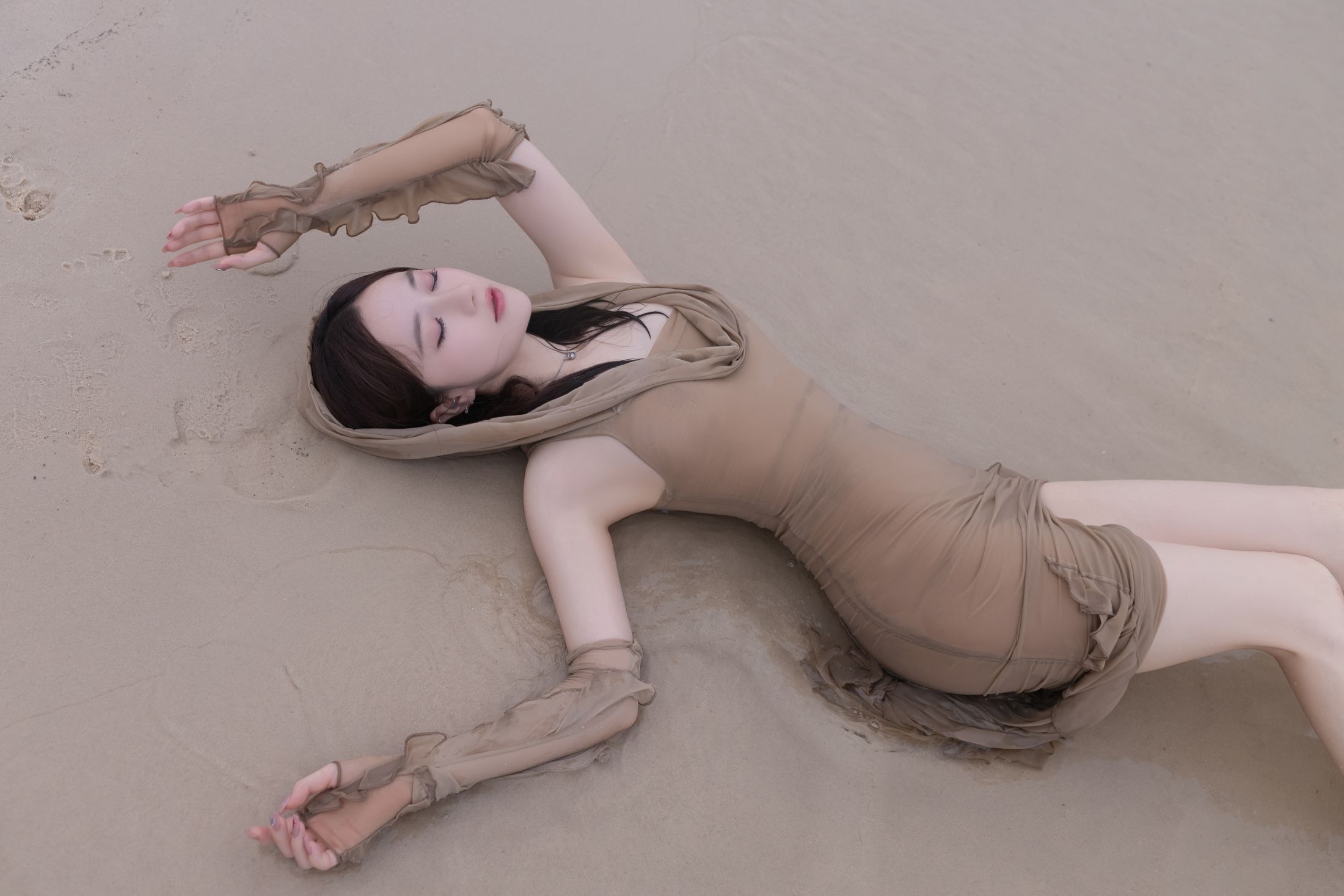 魚子醬菲什 - 雨後海灘 107P