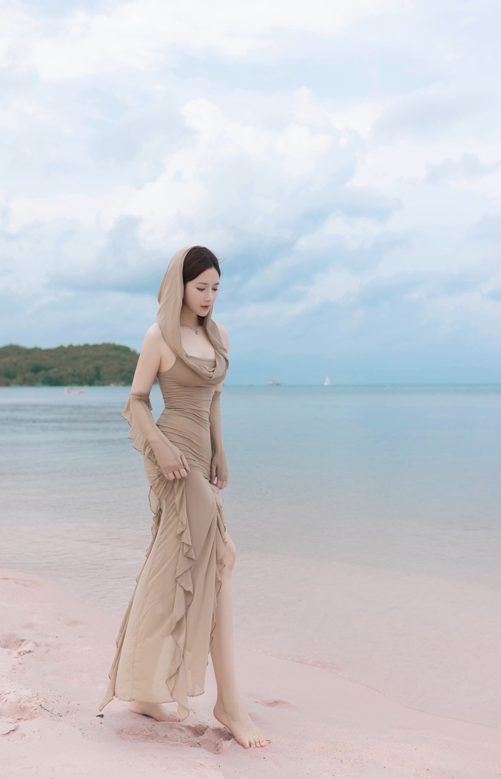 Yuzi Jiang Fish - Bãi biển sau mưa 107P