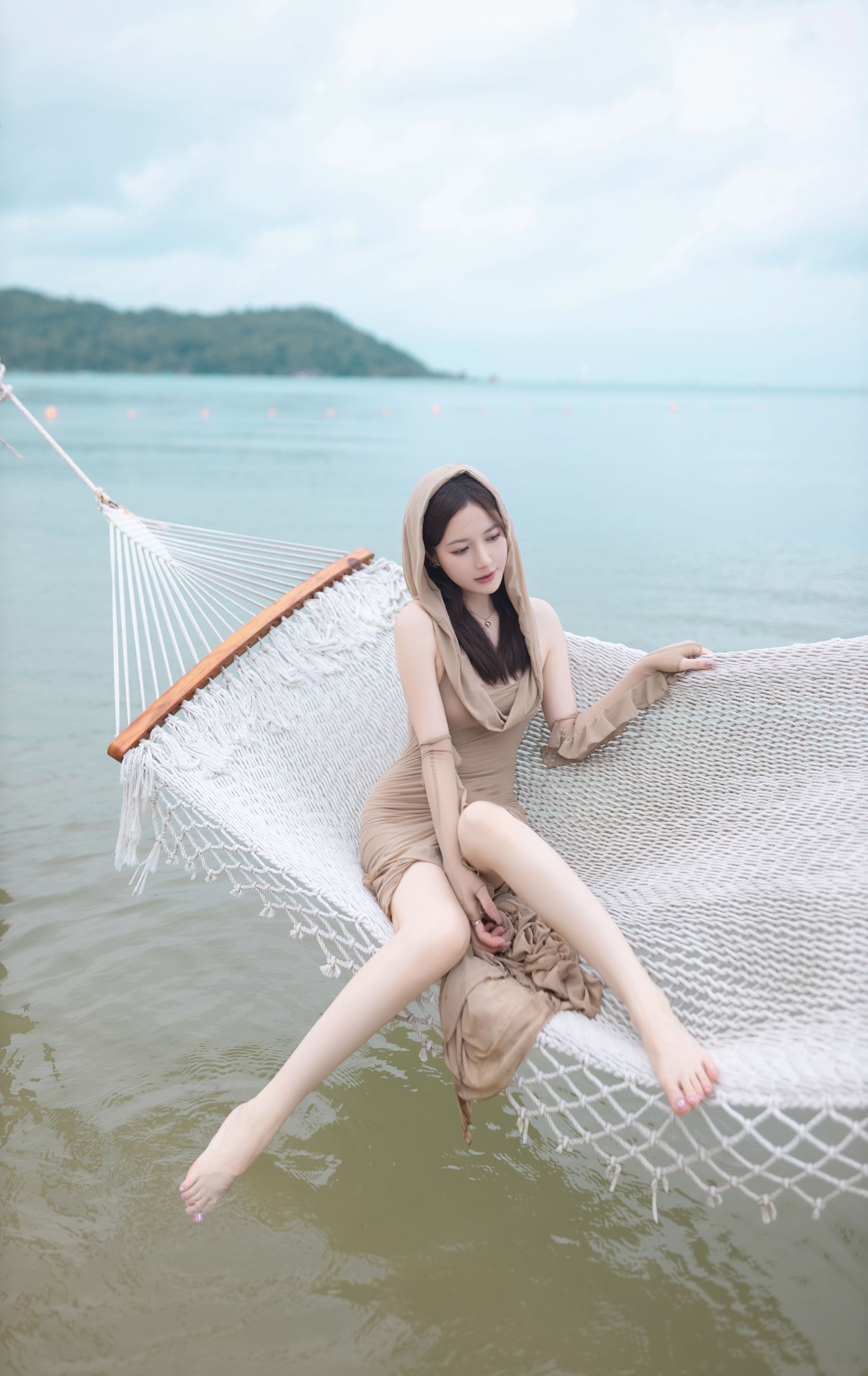 Yuzi Jiang Fish - Bãi biển sau mưa 107P