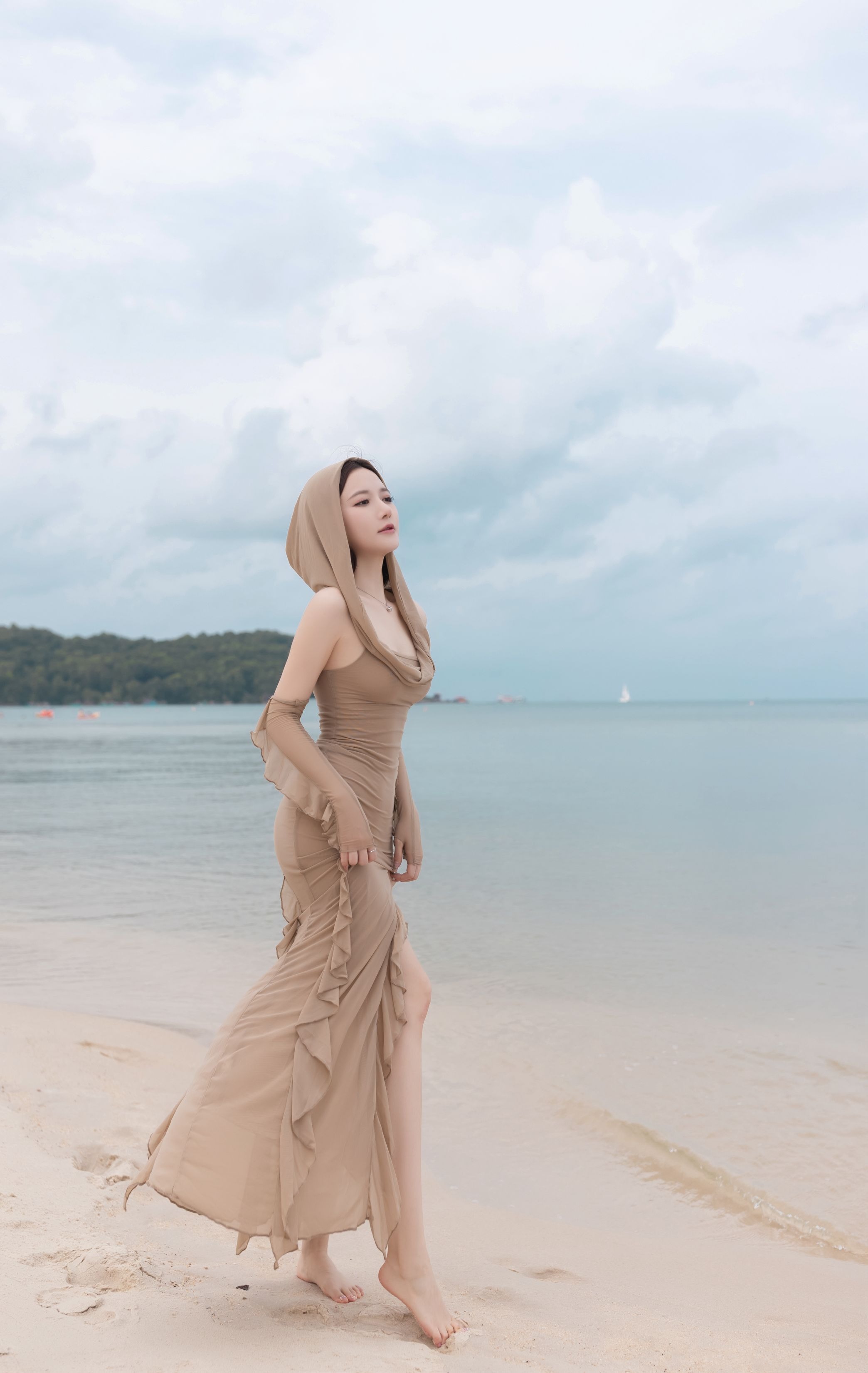 Yuzi Jiang Fish - Bãi biển sau mưa 107P