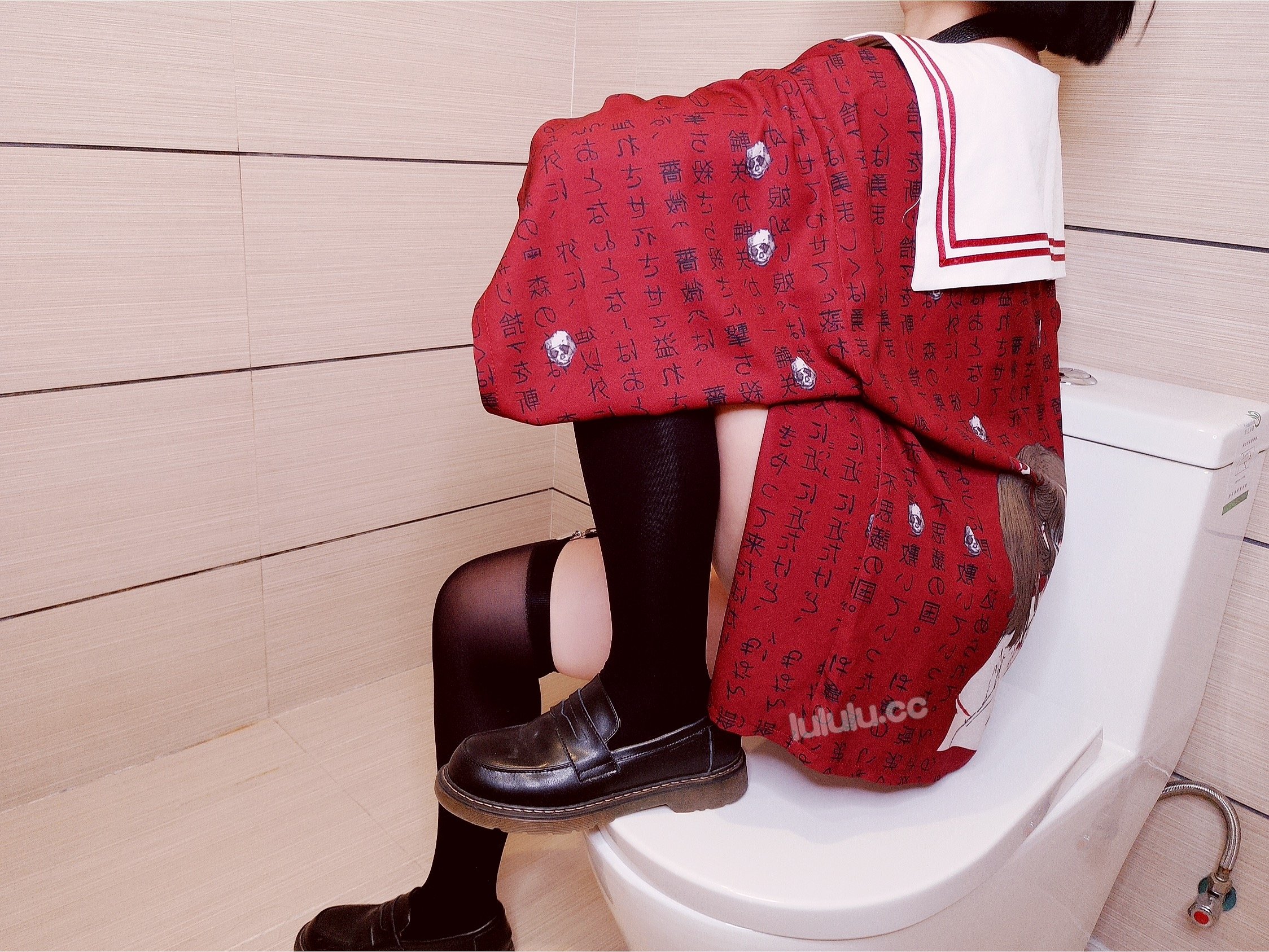 Three-Inch  belle ta - Kimono JK Tail