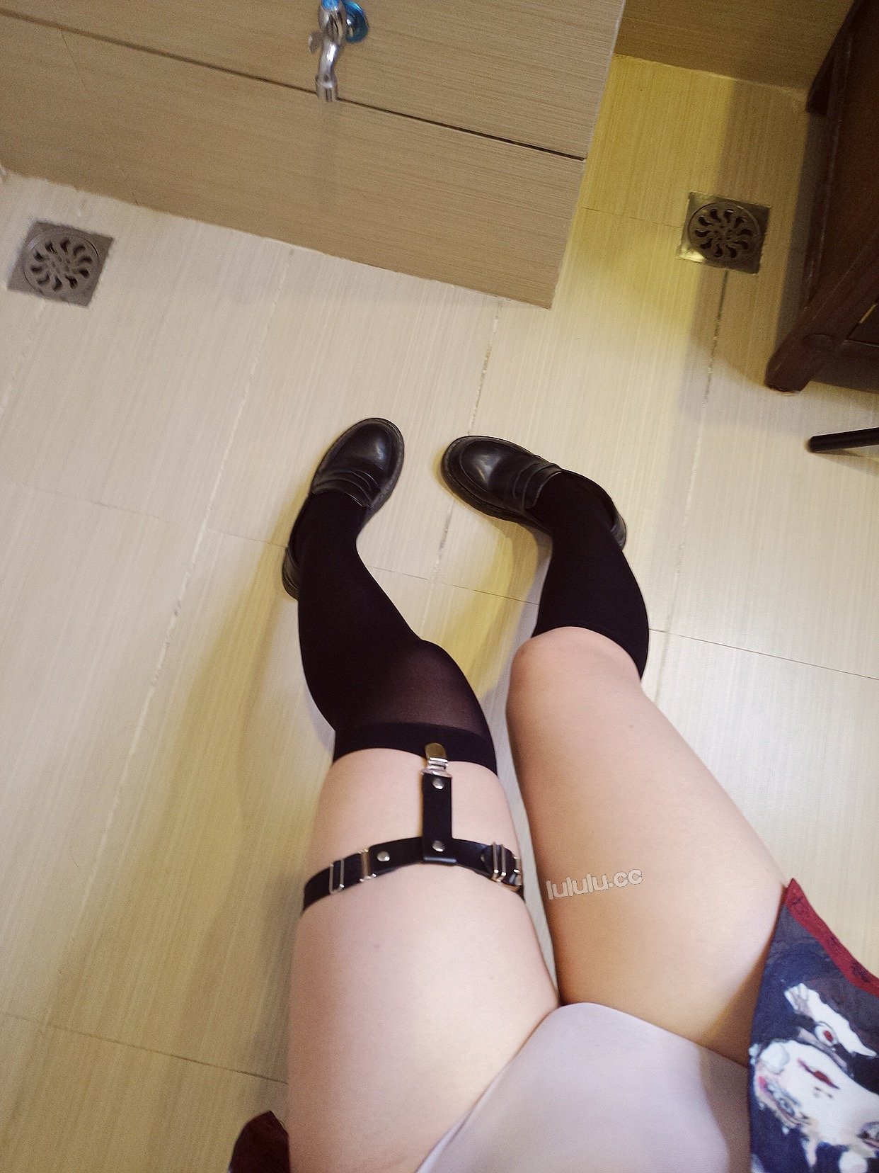 Three-Inch  belle ta - Kimono JK Tail