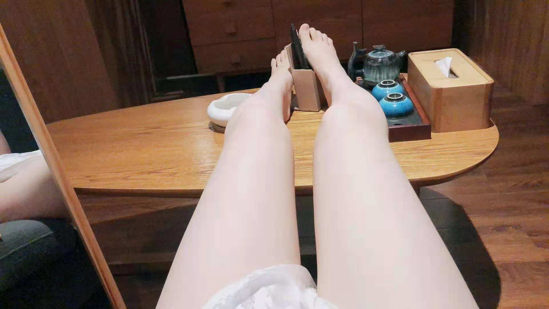 悪犬 - 白い旗袍