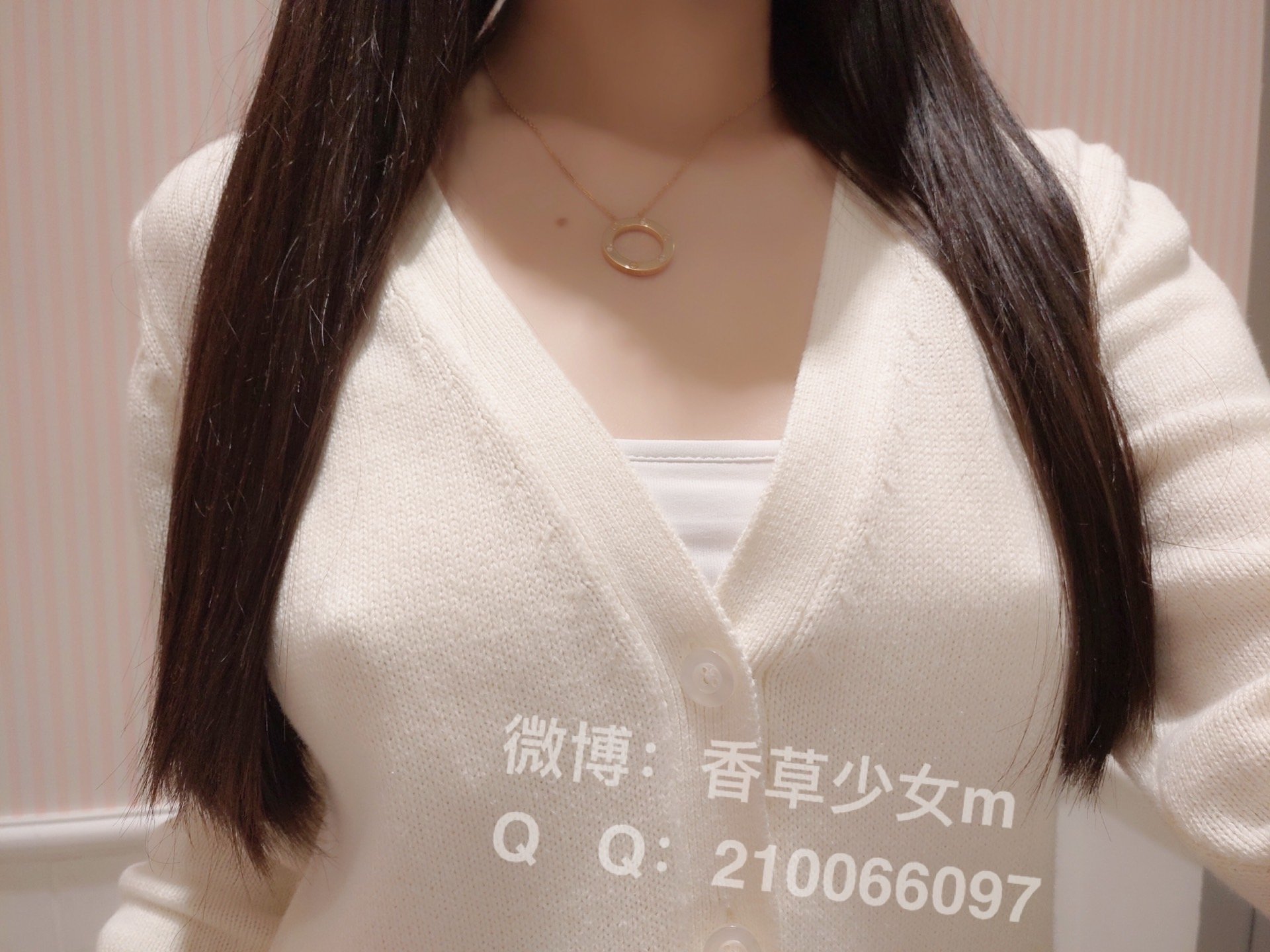 香草少女 m（九尾狐狸 m） - 商城樓道