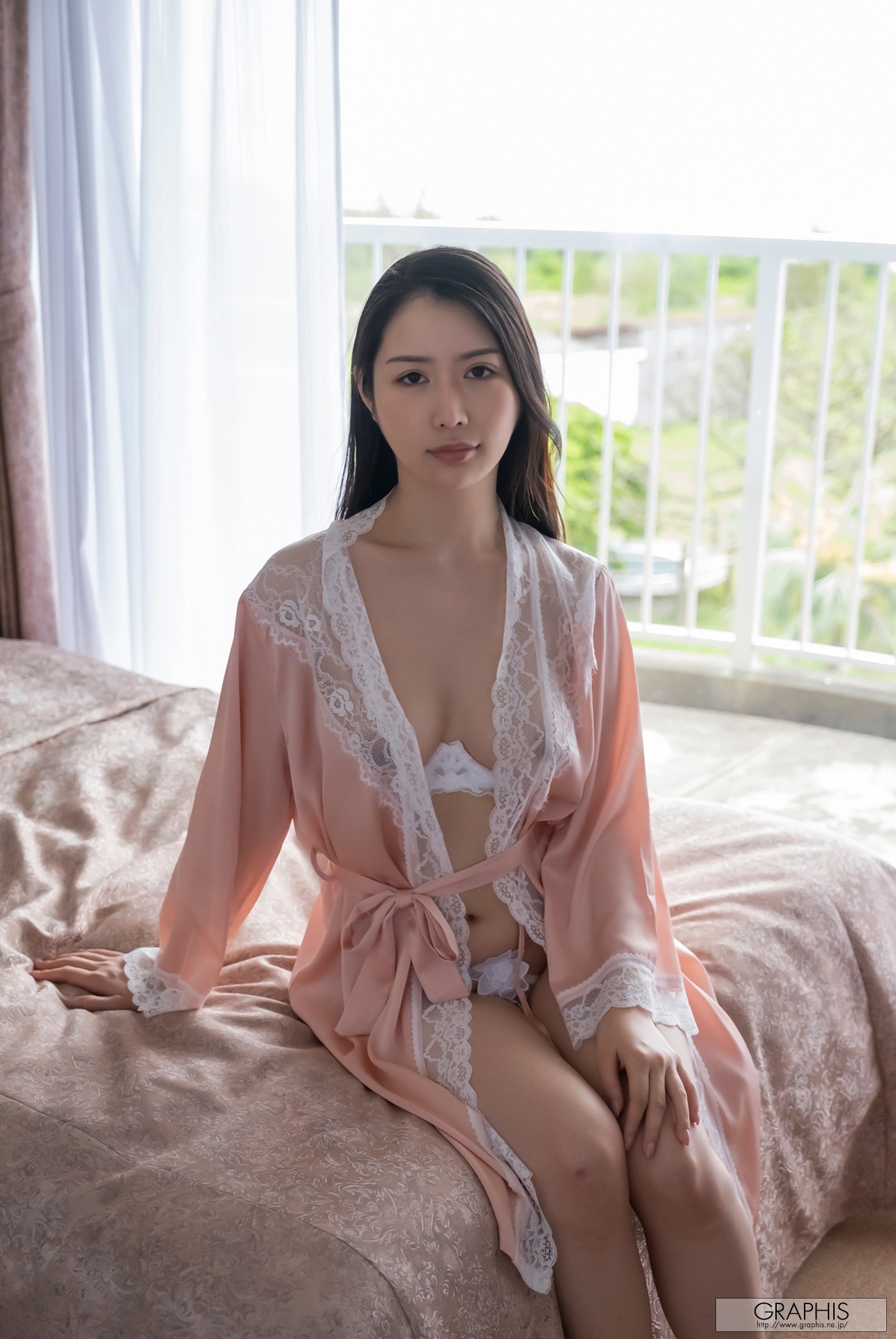 グラフィス] 朝日りお 「サンライズ」 141P