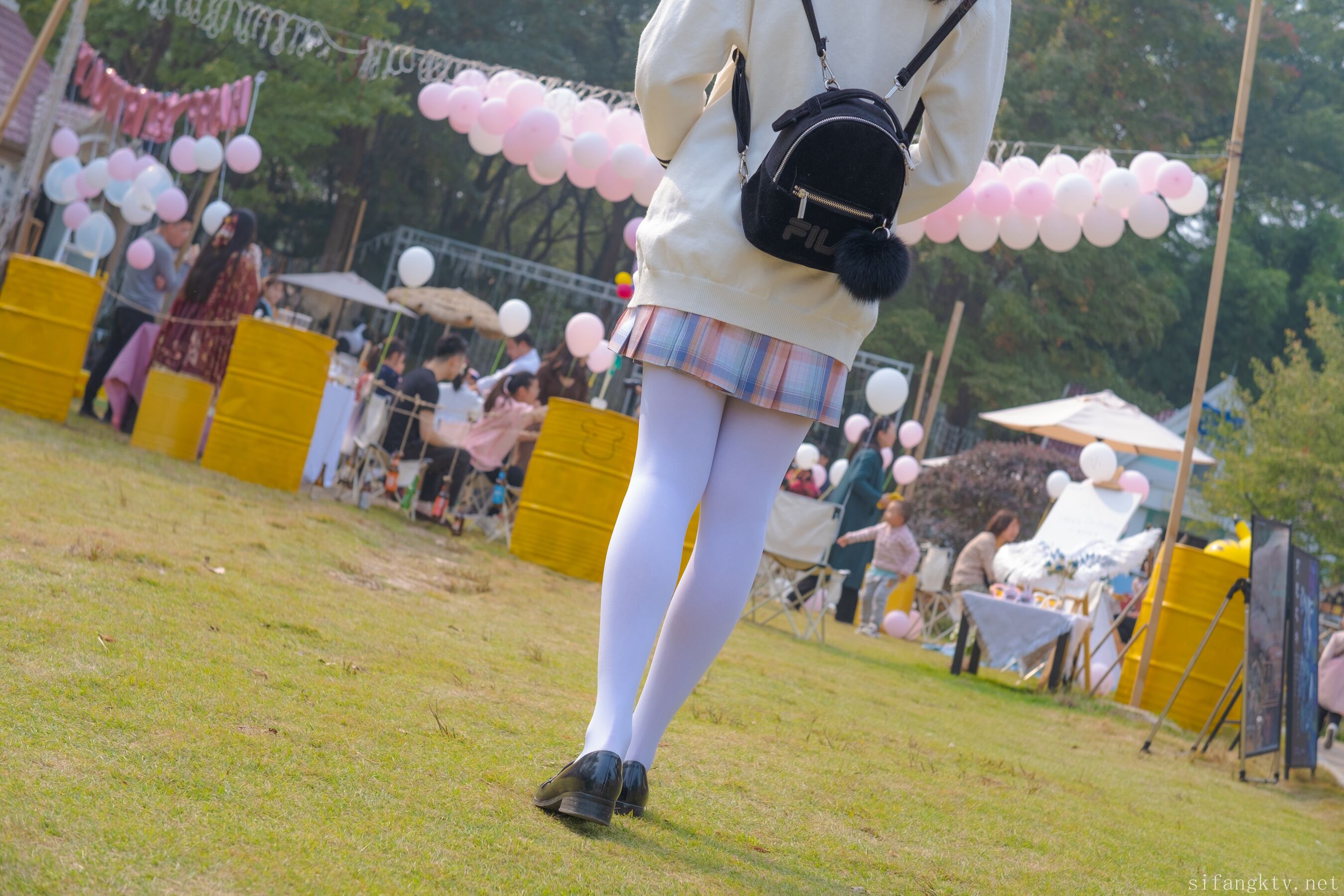 小七-《户外JK》 | 写真ギャラリー更新
