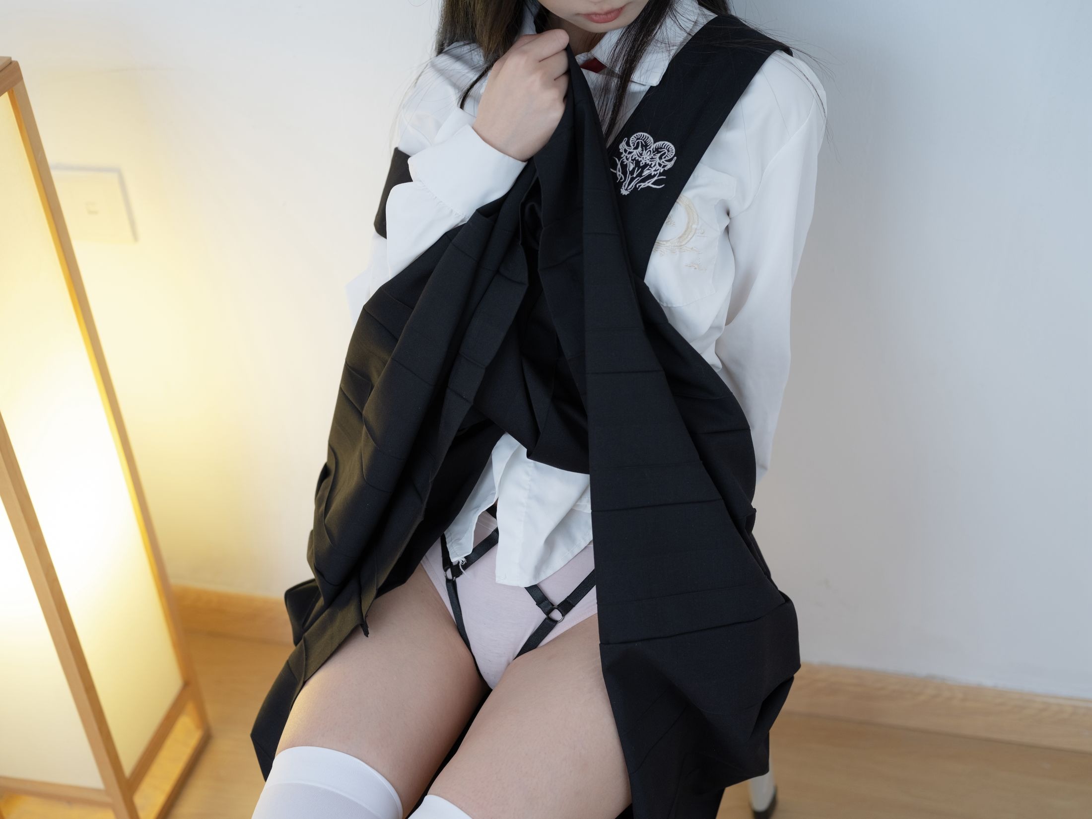 Girl Order Xi Ke Restraint Outfit Photo Set 124P