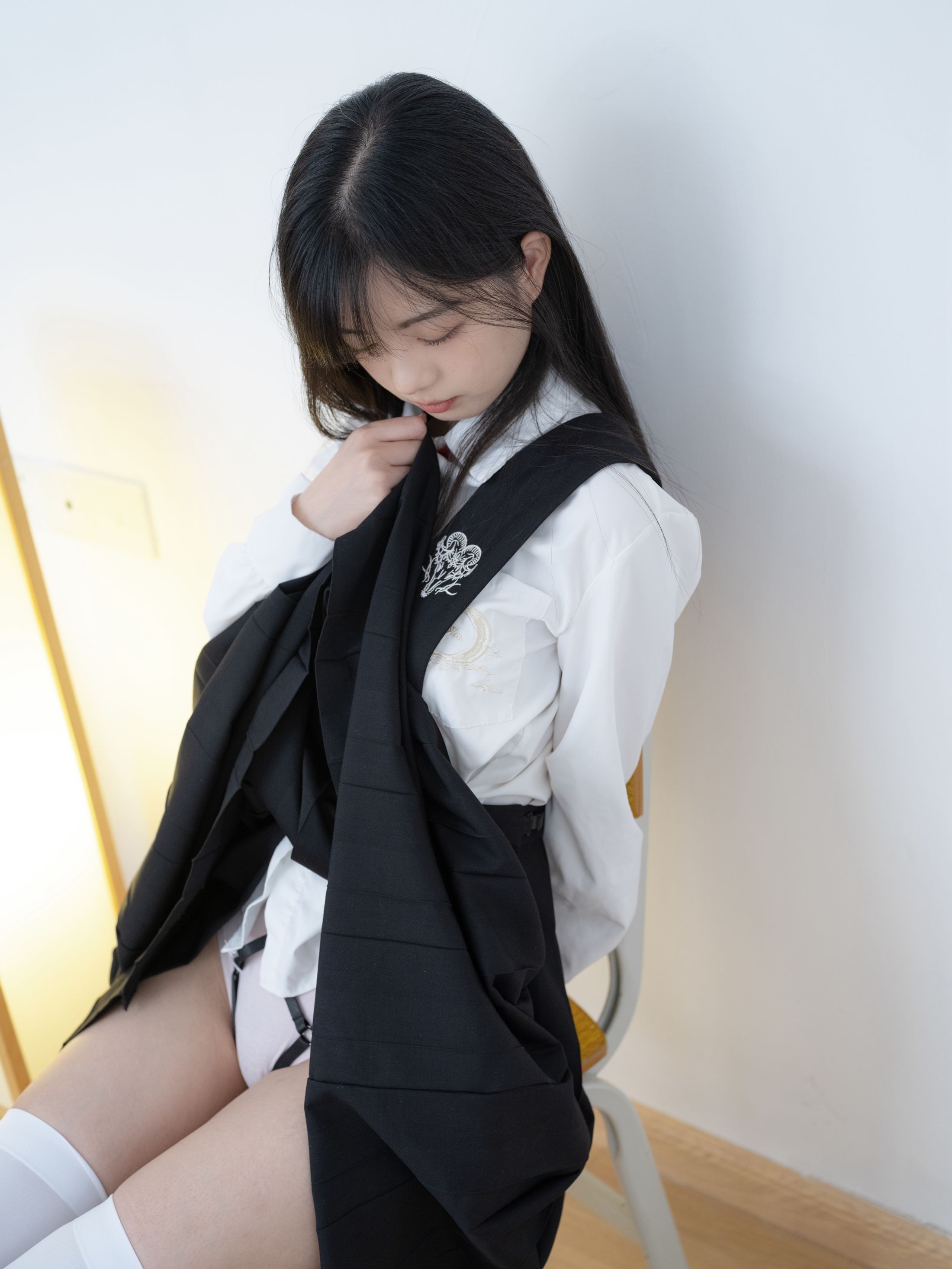 Girl Order Xi Ke Restraint Outfit Photo Set 124P