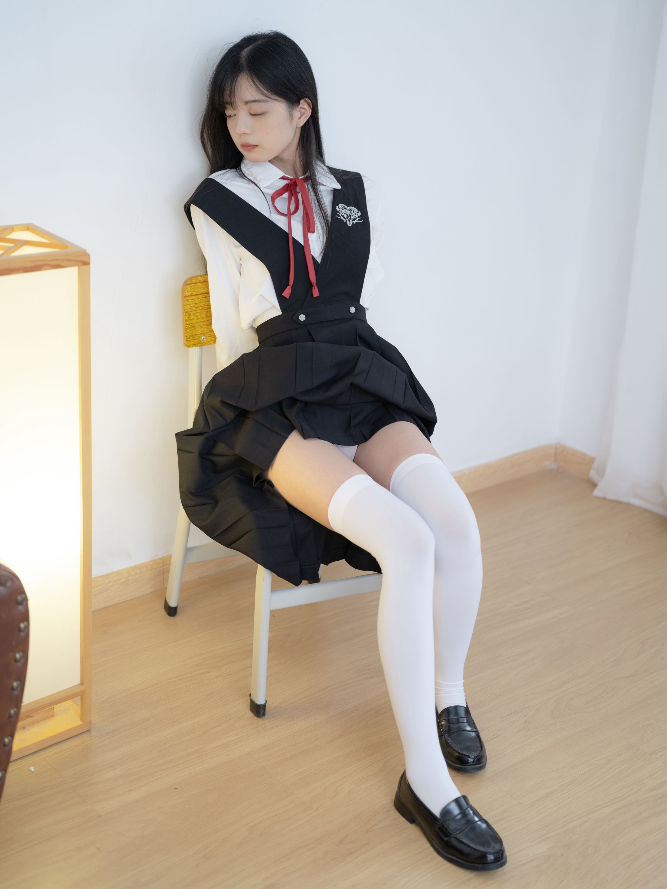 Girl Order Xi Ke Restraint Outfit Photo Set 124P
