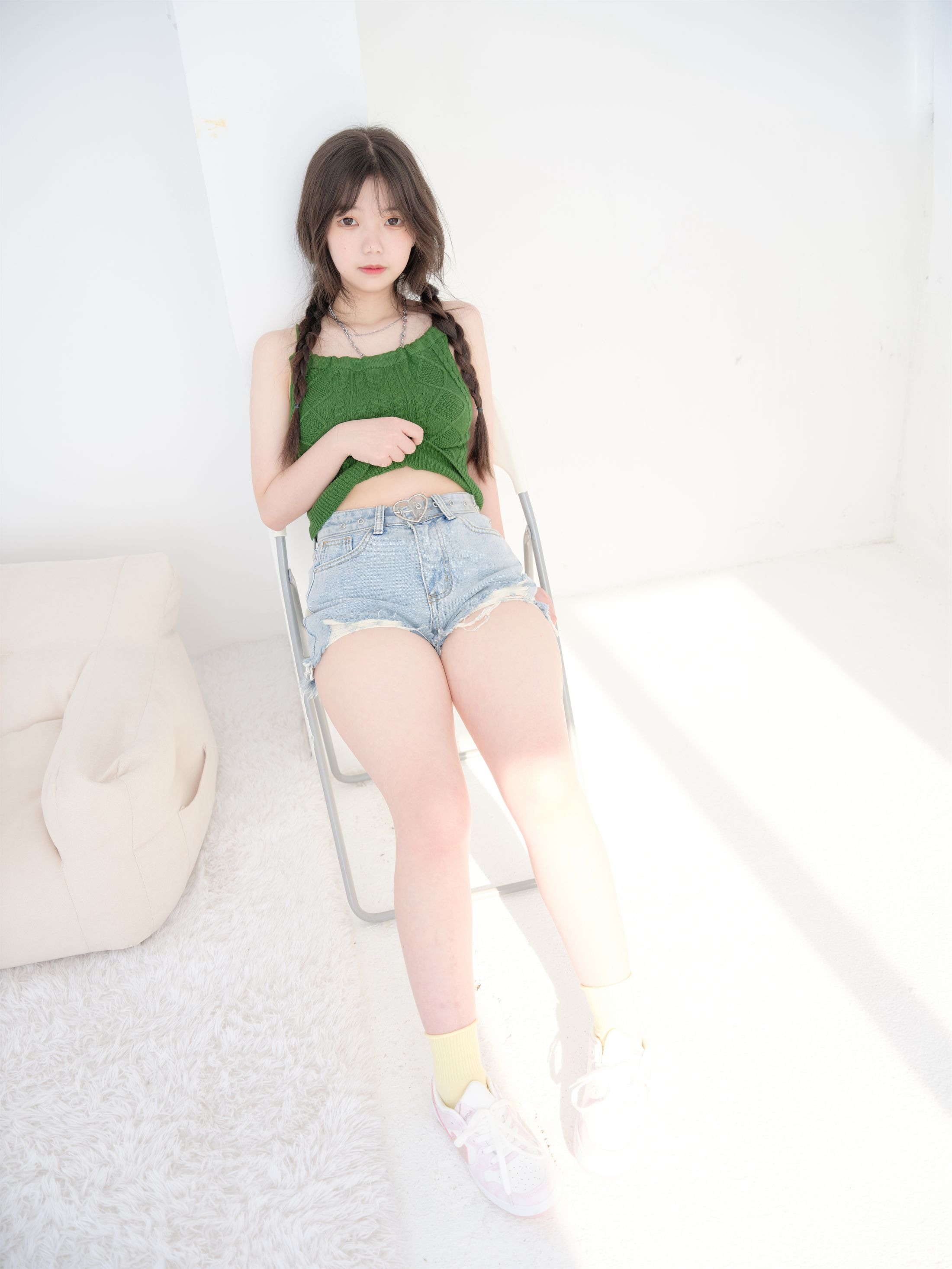 [紧急企劃] 奶昔 - 居家綠背心 169P | 寫真合集
