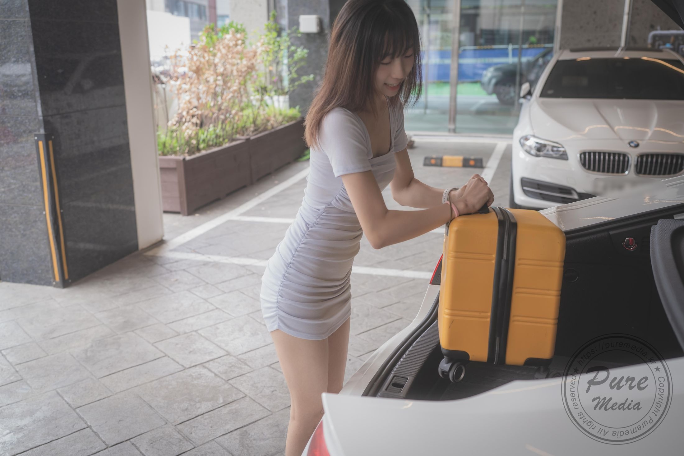 Pure Media] Vol. 250 Hina - The  Influencer Girl 223P