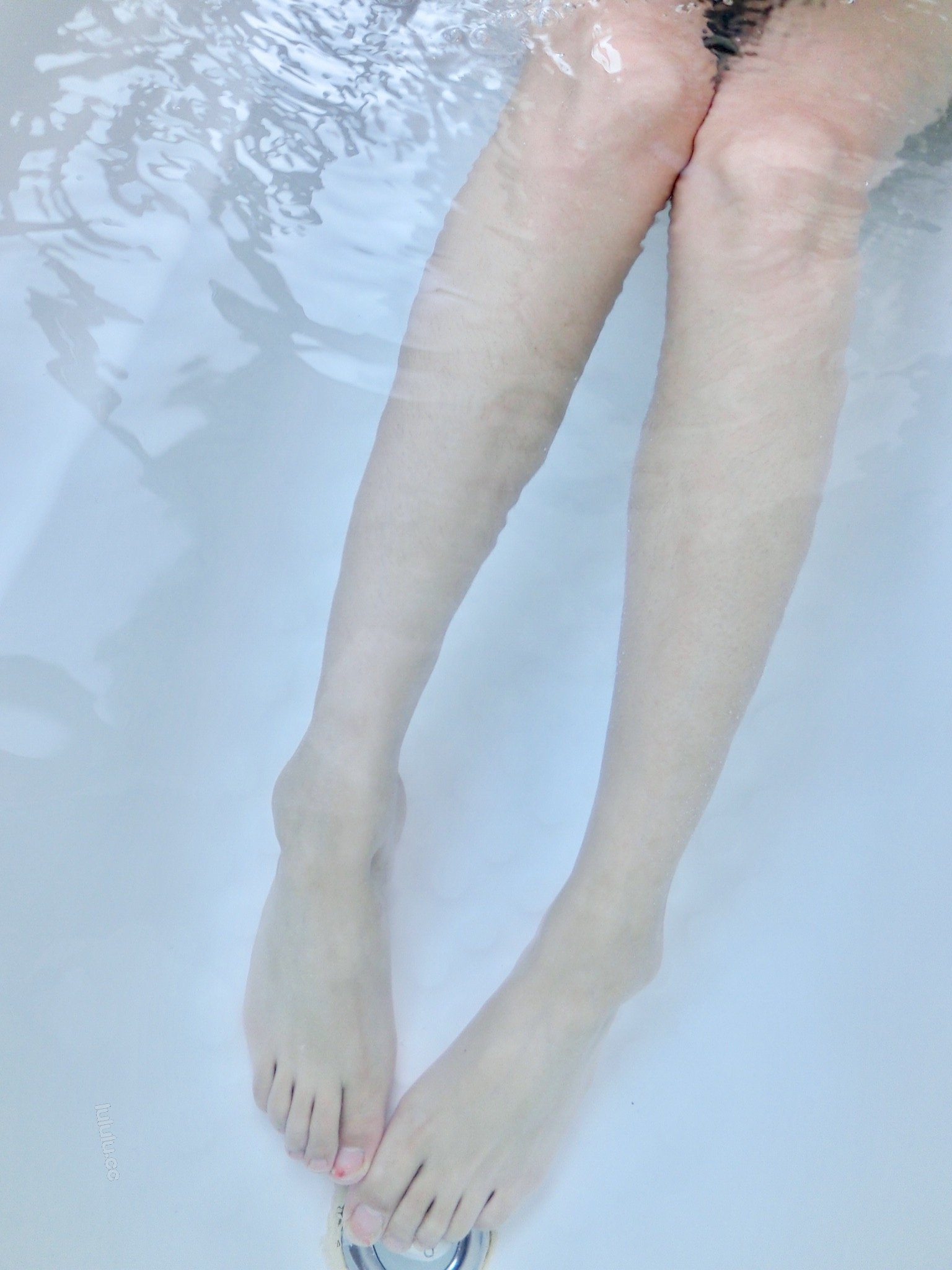 Shui Jiang is a Fat Penguin - Gymnastics Suit in the Bathtub