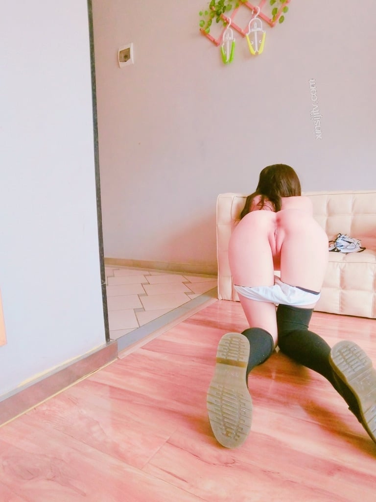 Shen Jiaojiao (Sweet Little Concubine) - Sailor Suit Girl's Underwear