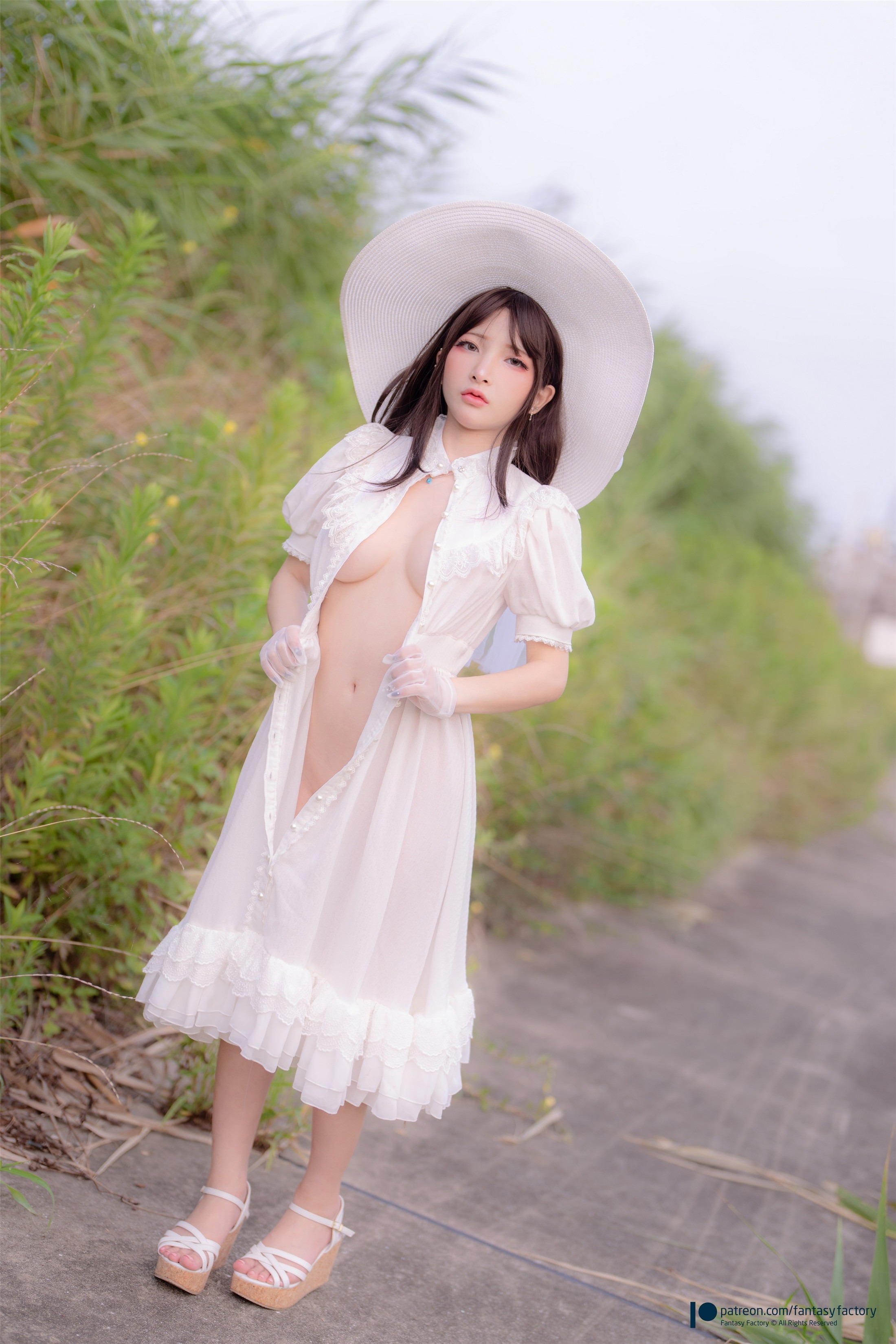 Fantasy Factory Tiểu Đinh – Hachishaku-sama 51P
