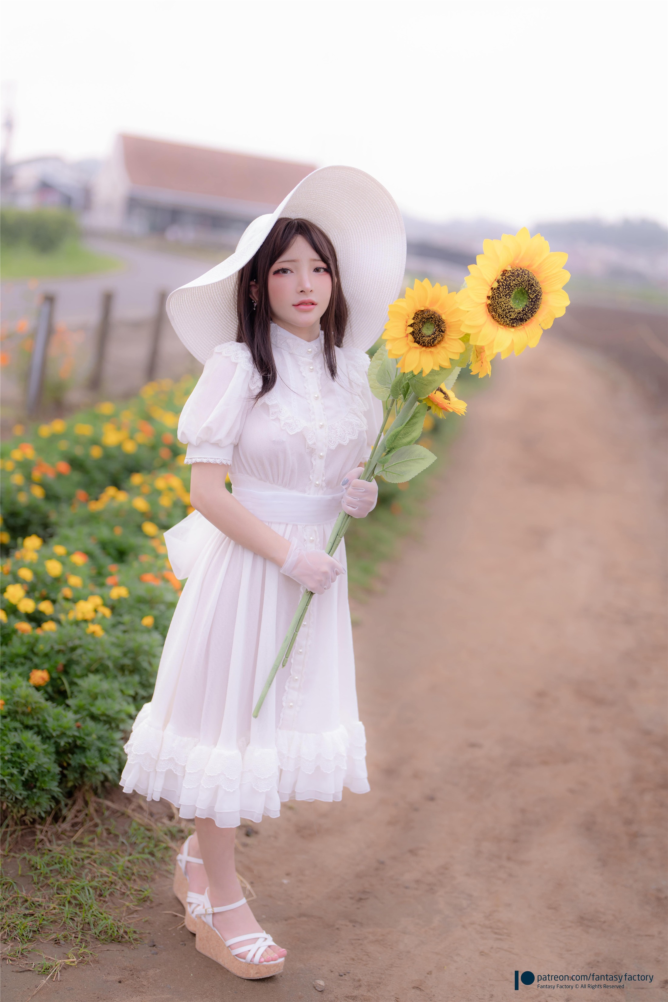 Fantasy Factory Tiểu Đinh – Hachishaku-sama 51P