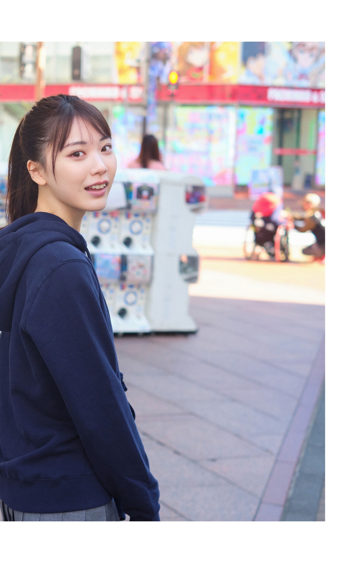 石川澪攝影集「我和女朋友的開始之日」89P