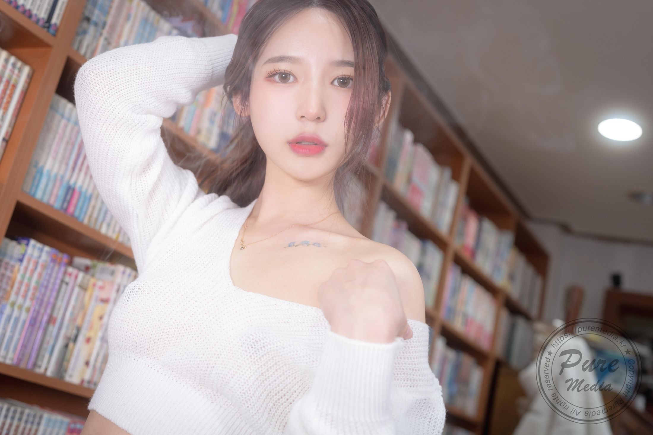 Pure Media Vol.273 Yeha cô gái thư viện 200P