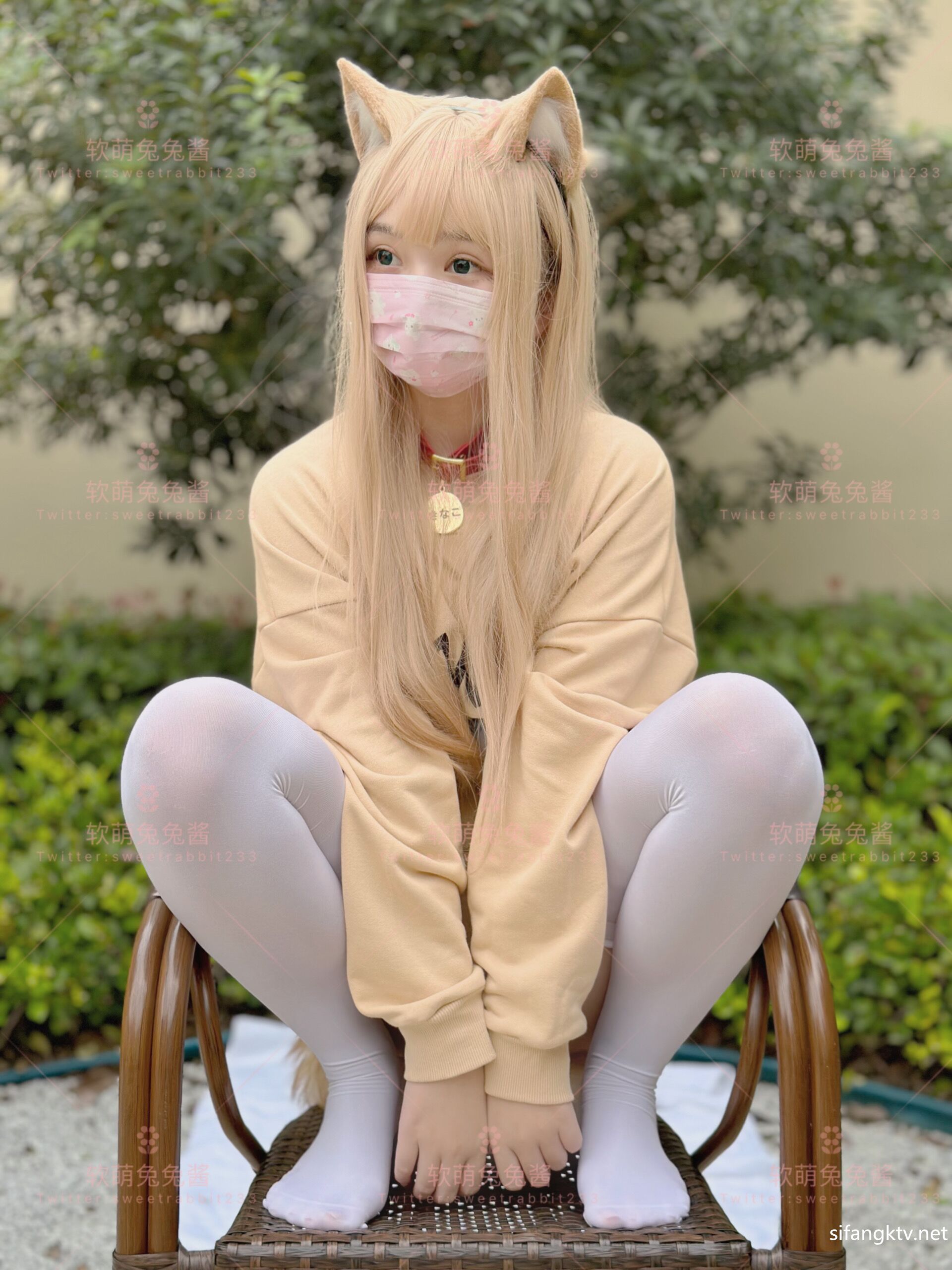 Ruan Meng Tutu Jiang - Người yêu mèo with GIF
