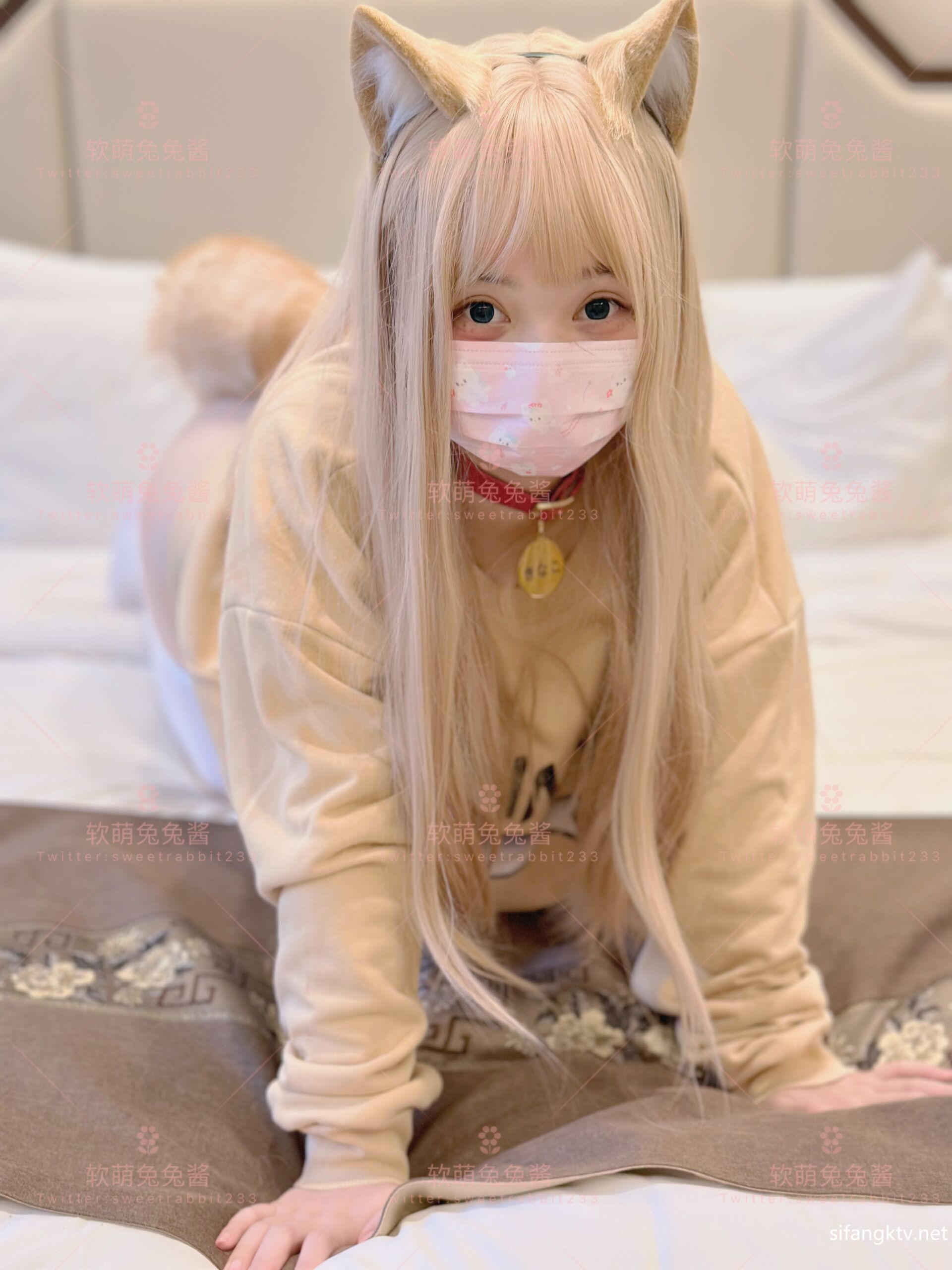 Ruan Meng Tutu Jiang - Người yêu mèo with GIF