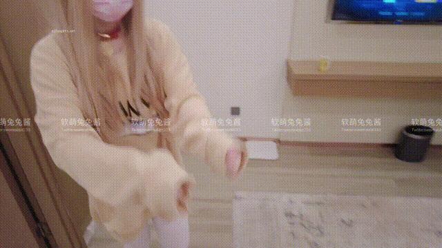 ナンモー トゥトゥ チャン - 猫好きの人 with GIF