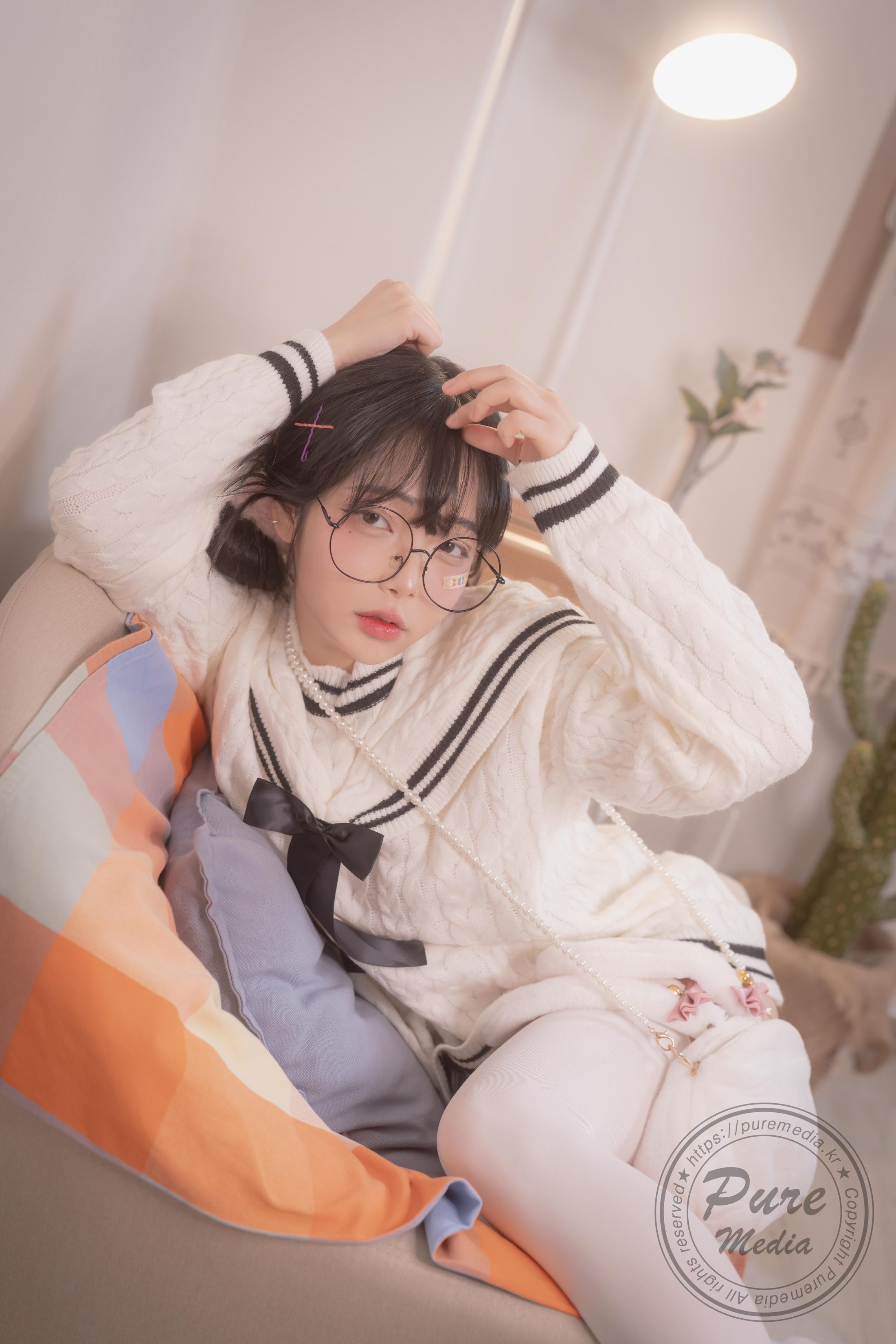 Pure Media] Volume 276 Jelly - Girl trapped in a rooftop room 138P