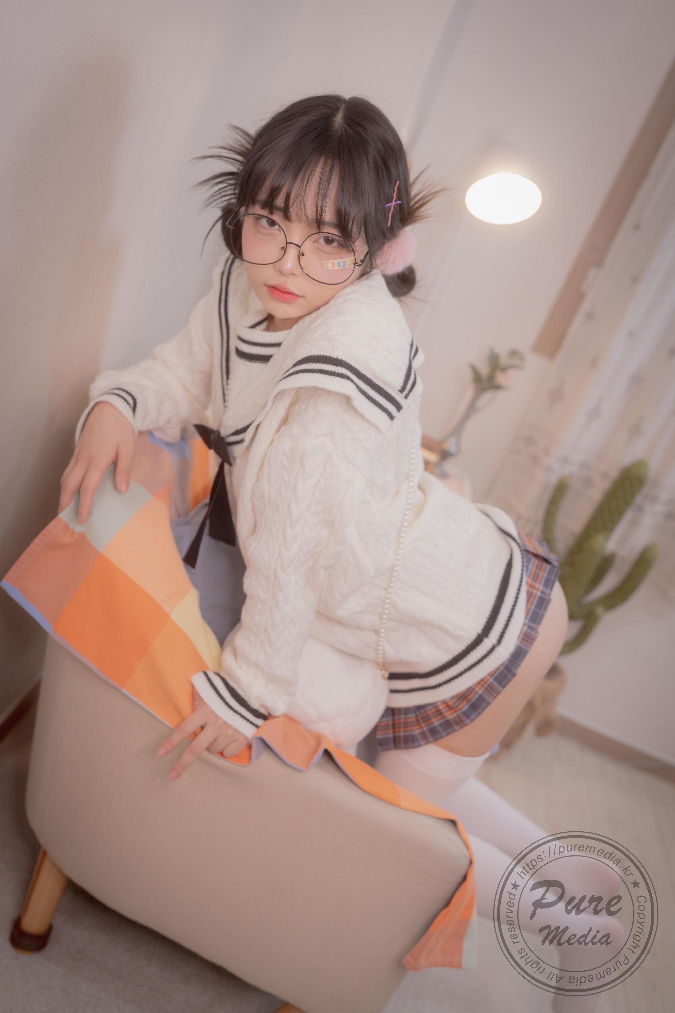 Pure Media] Vol.276 Jelly (젤리) - 女孩被困在屋頂房間 138P