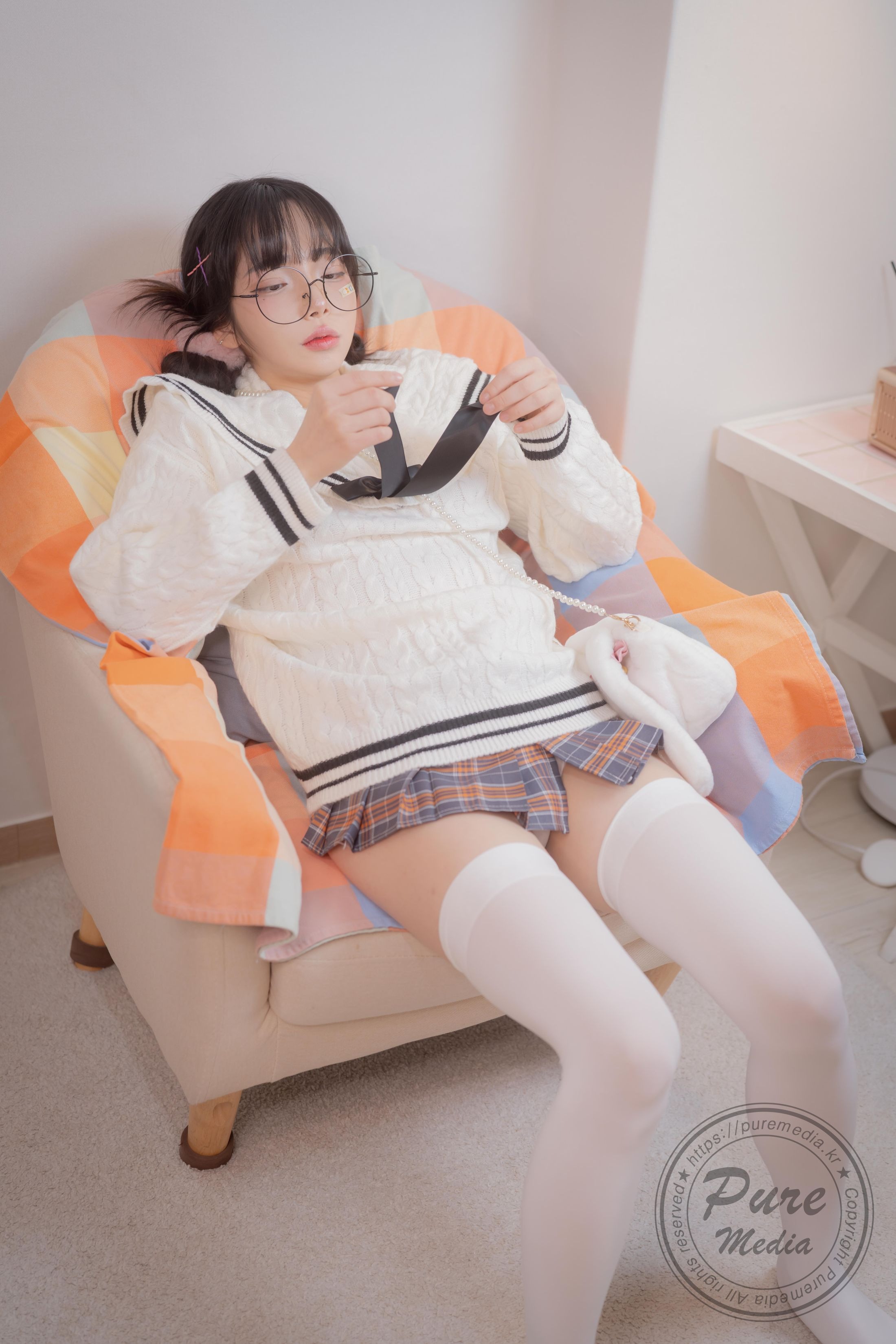 Pure Media] Vol.276 Jelly (젤리) - 女孩被困在屋頂房間 138P