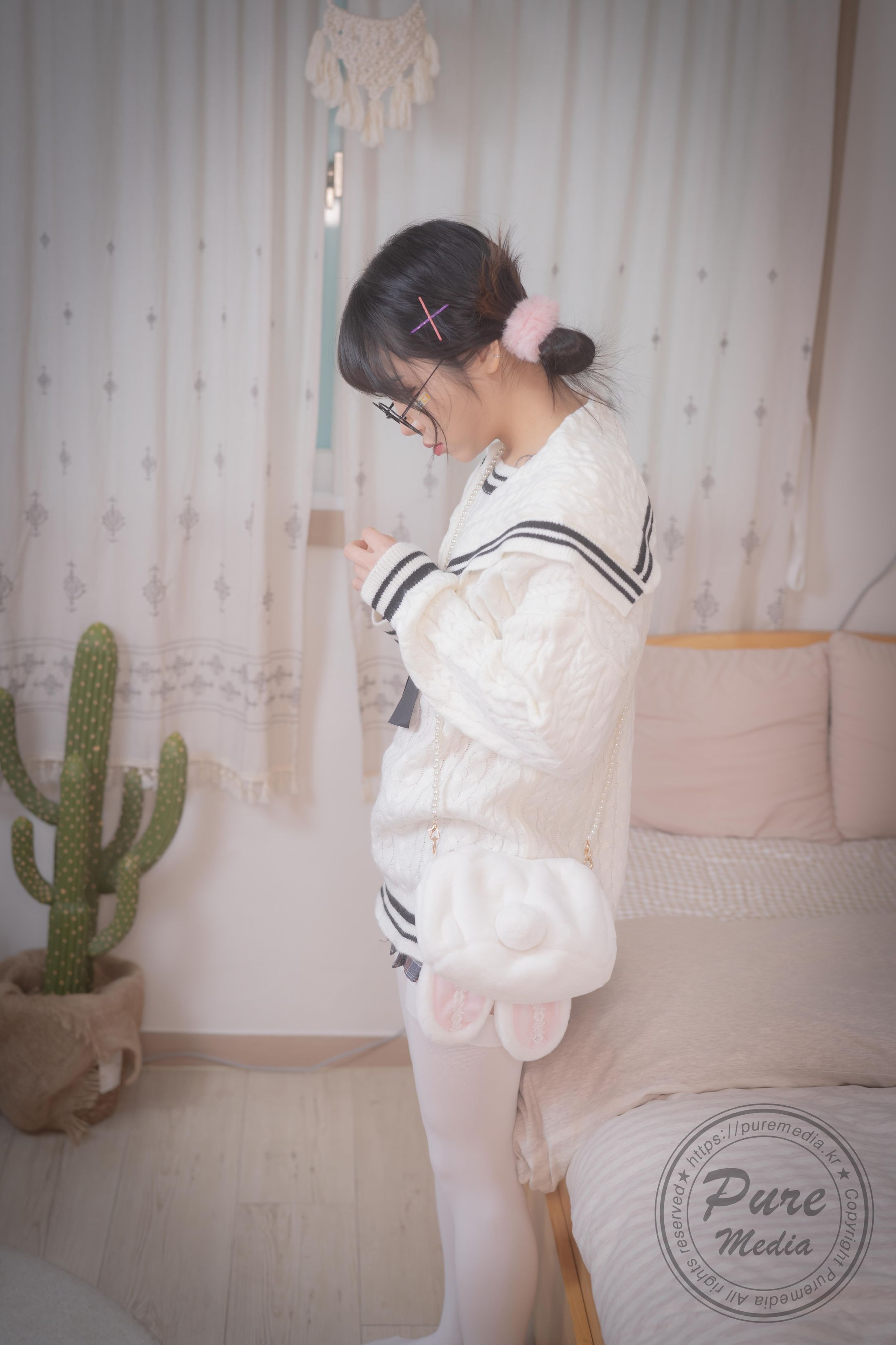Pure Media] Vol.276 Jelly (젤리) - 女孩被困在屋頂房間 138P