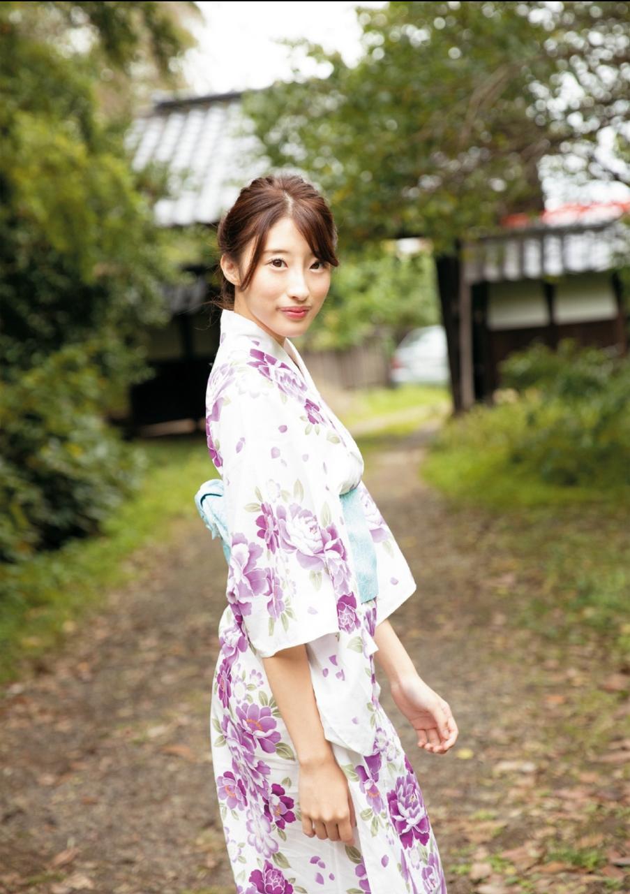 Hoshimiya Ichika Photobook "Dreamy Dreamy" 86P