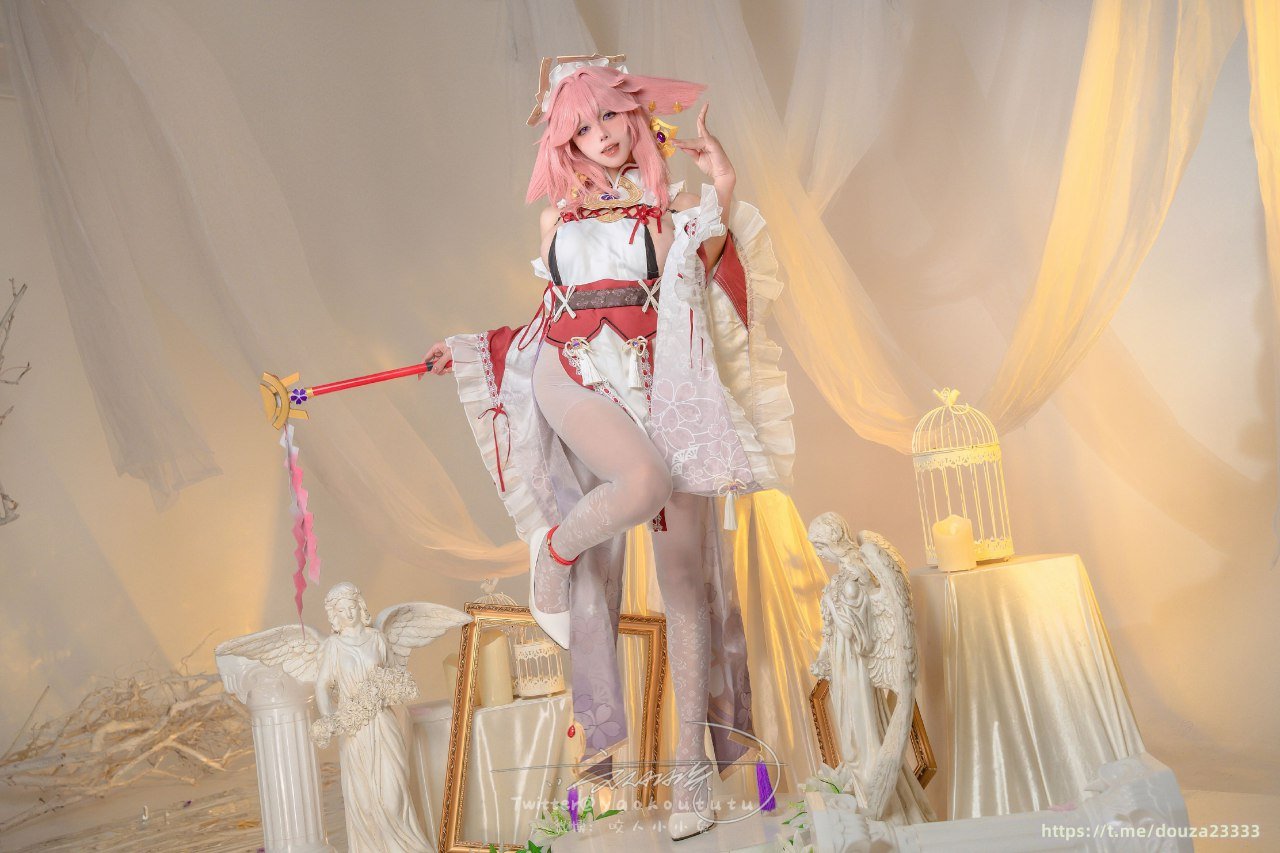 Bite a Bunny Girl ovo - Yae Miko